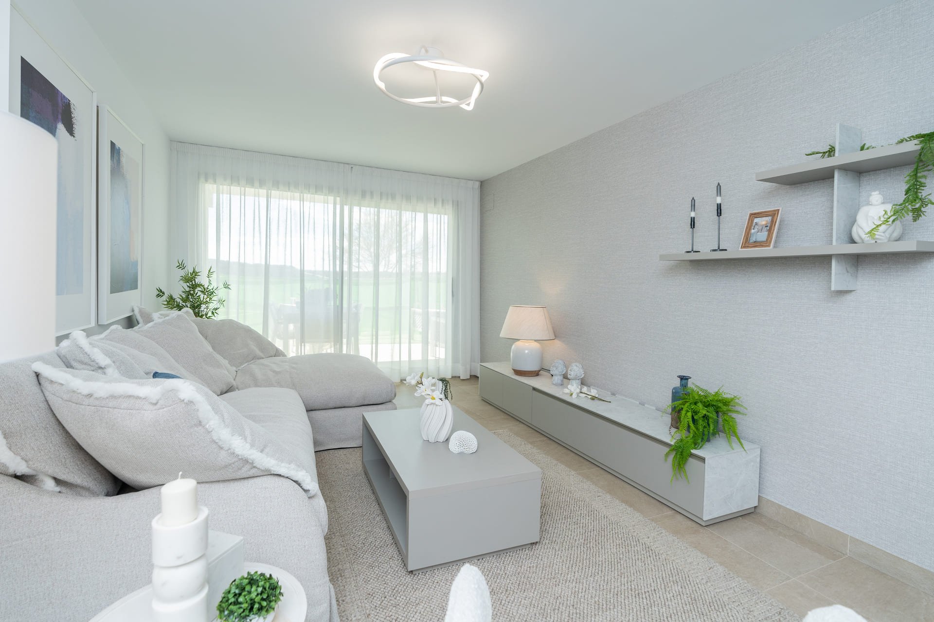 Obra nueva - Apartamento / piso -
Estepona