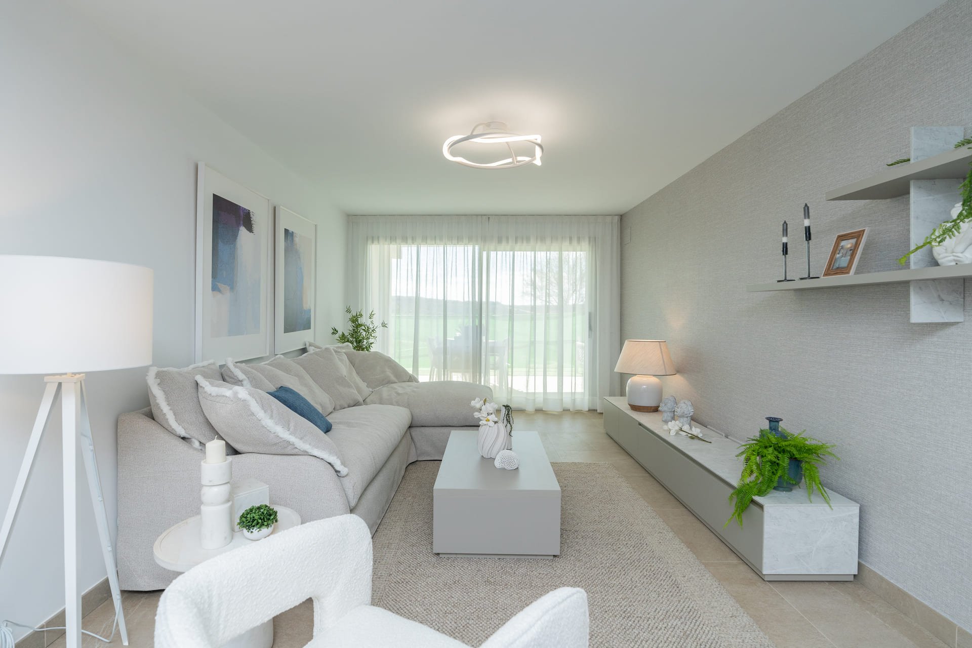 Obra nueva - Apartamento / piso -
Estepona