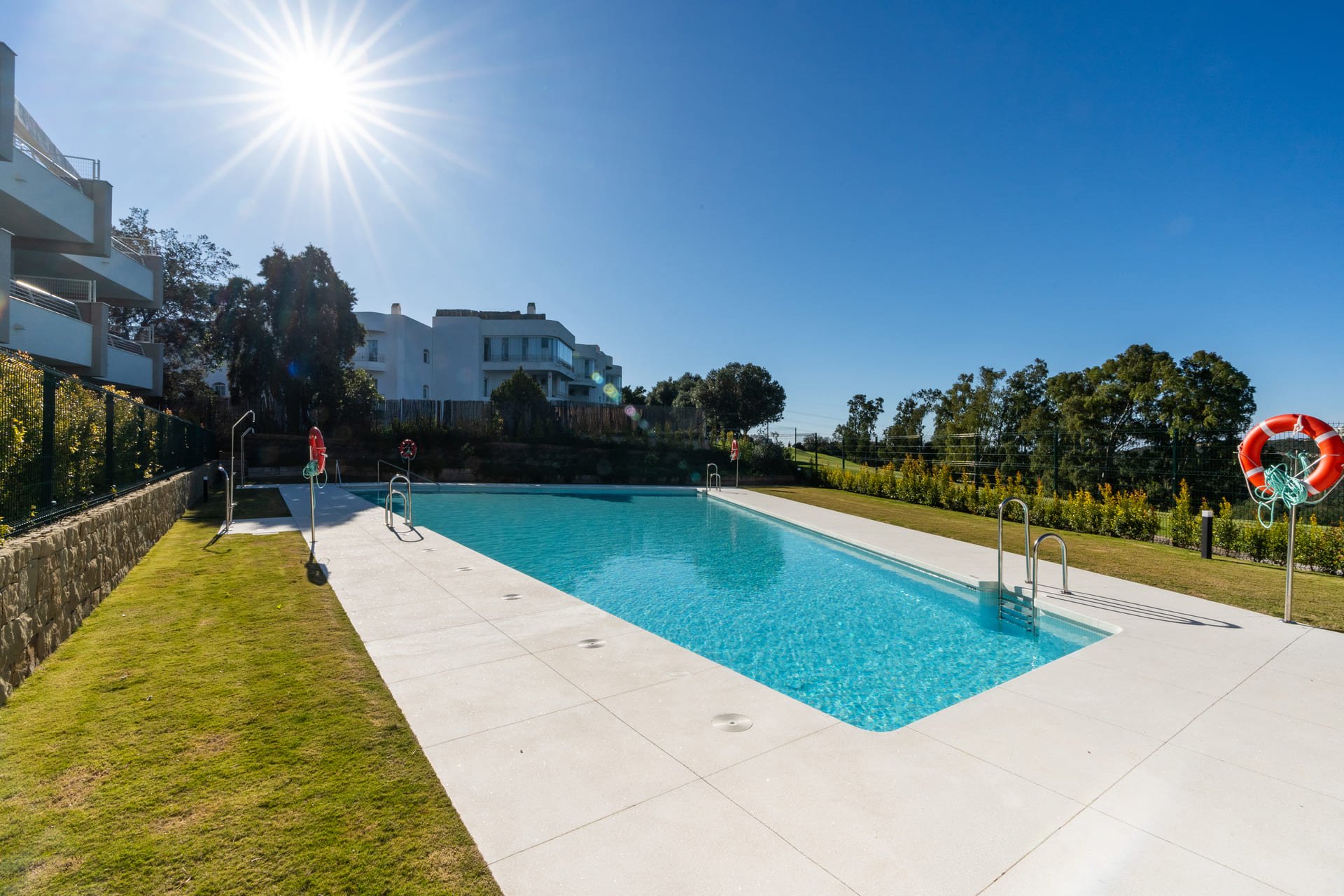 Obra nueva - Apartamento / piso -
Estepona