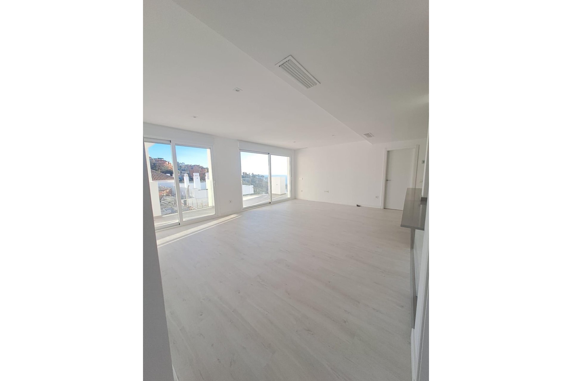 Obra nueva - Apartamento / piso -
Rincón de la Victoria - Torre de Benagalbón