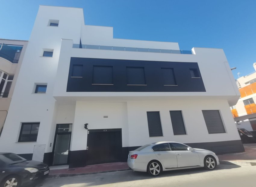 Obra nueva - Apartamento / piso -
Torrevieja