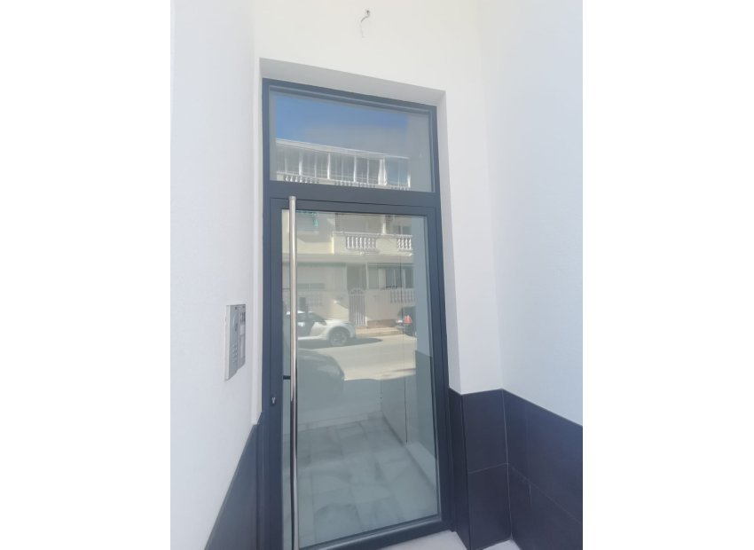 Obra nueva - Apartamento / piso -
Torrevieja