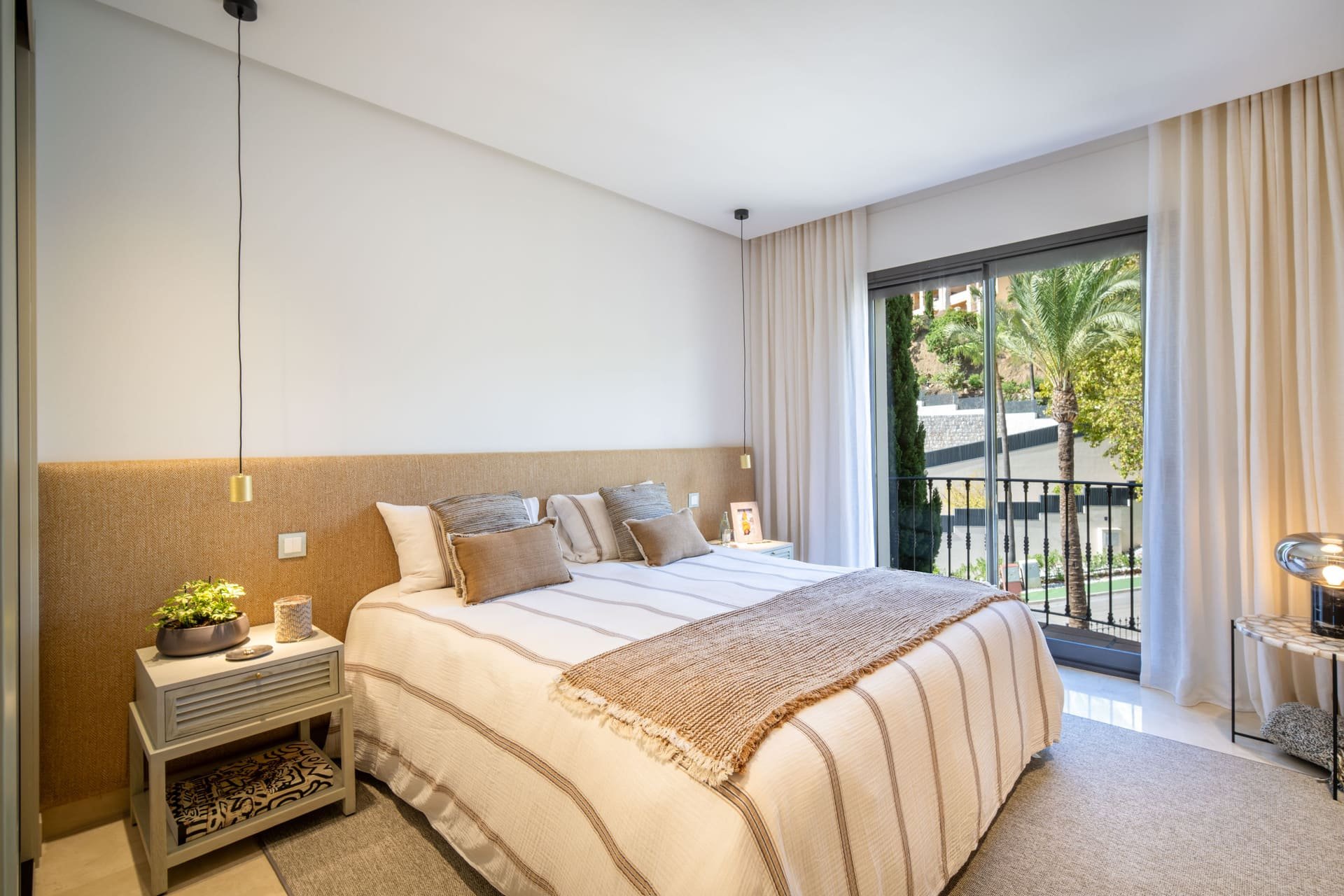 Obra nueva - Ático -
Benahavís