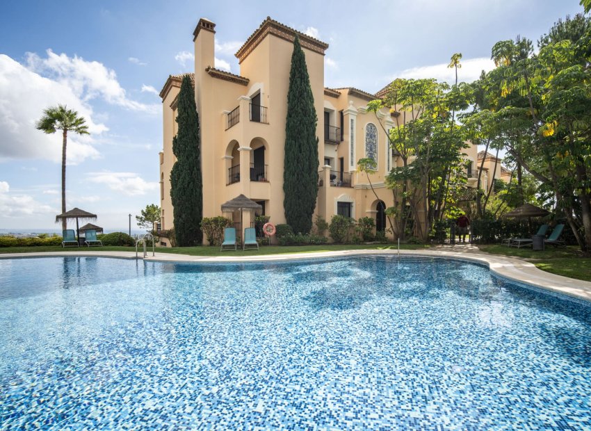 Obra nueva - Ático -
Benahavís