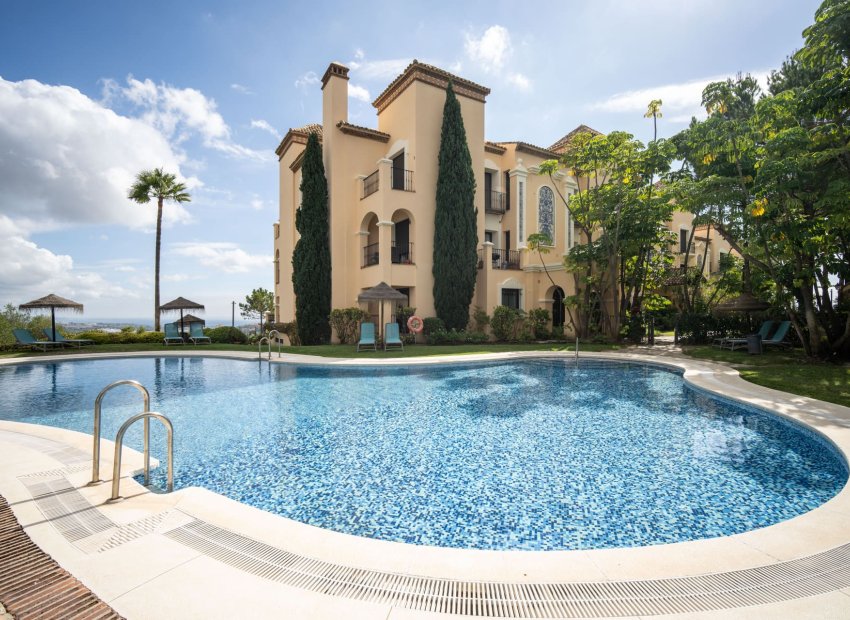 Obra nueva - Ático -
Benahavís