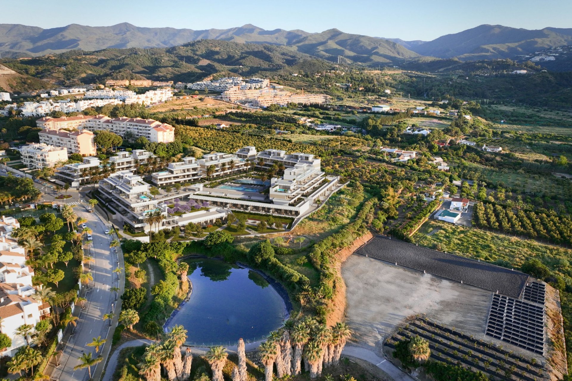 Obra nueva - Ático -
Estepona