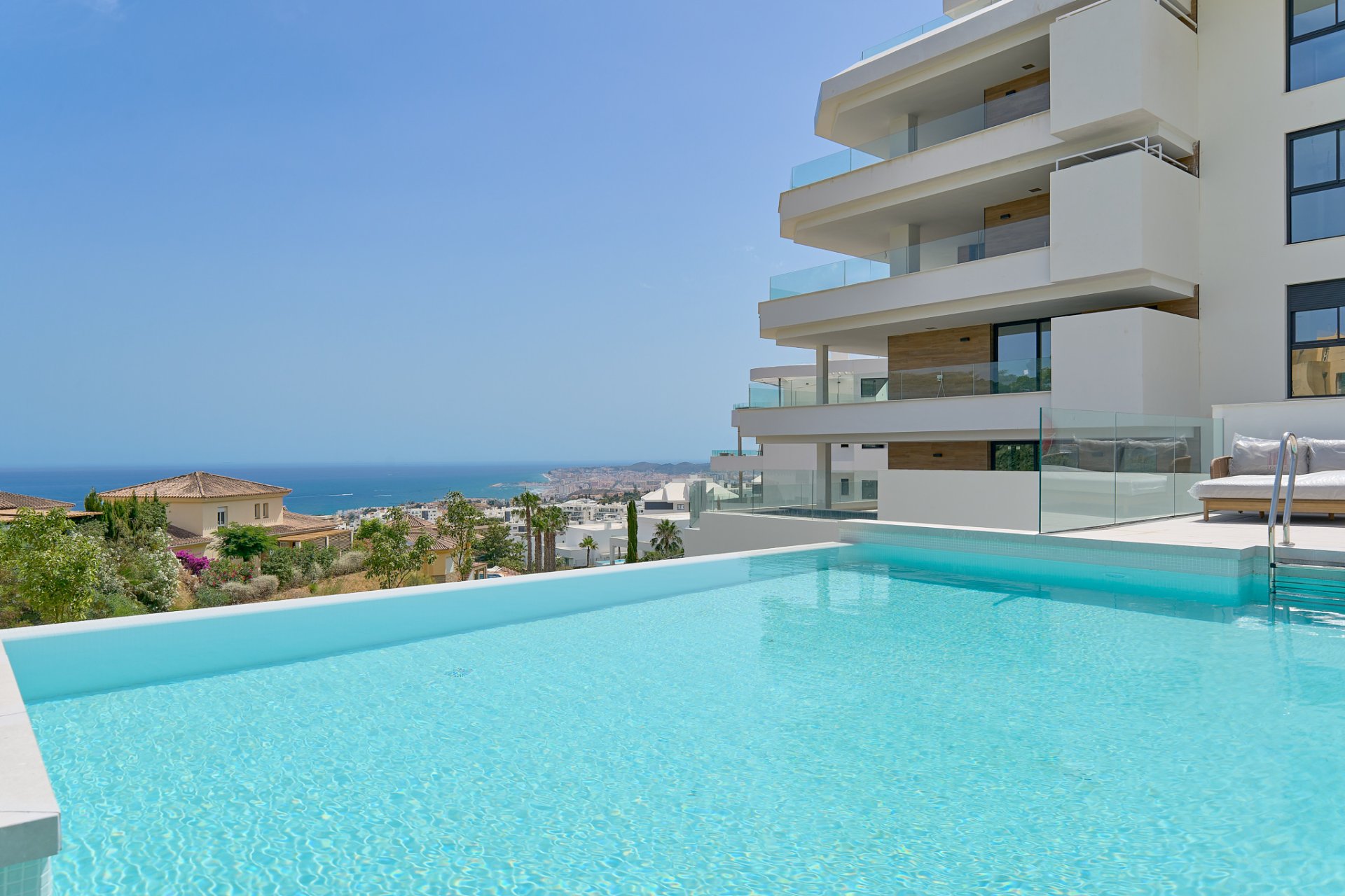 Obra nueva - Ático -
Fuengirola