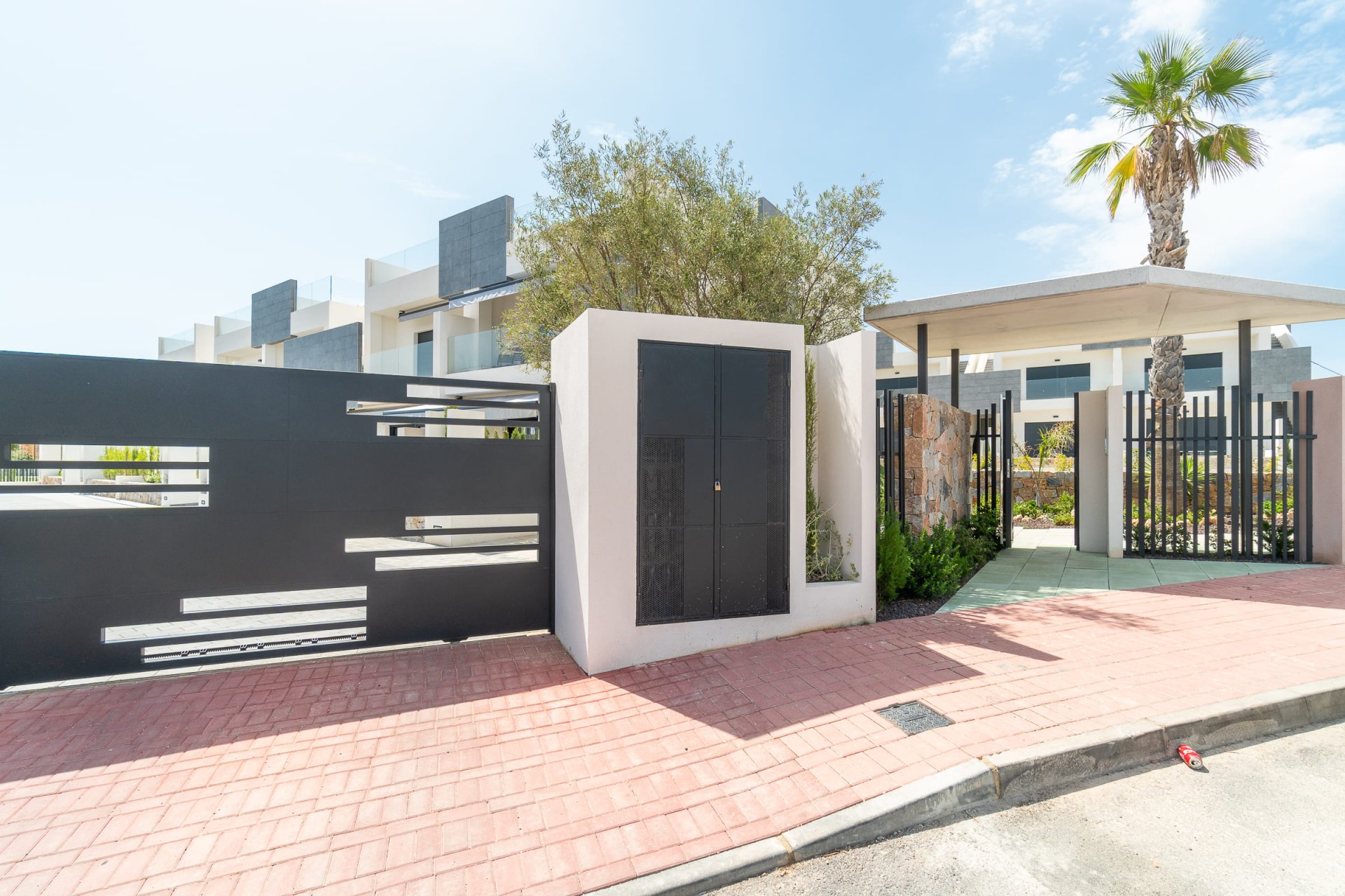 Obra nueva - Bungalow - Solarium -
Torrevieja