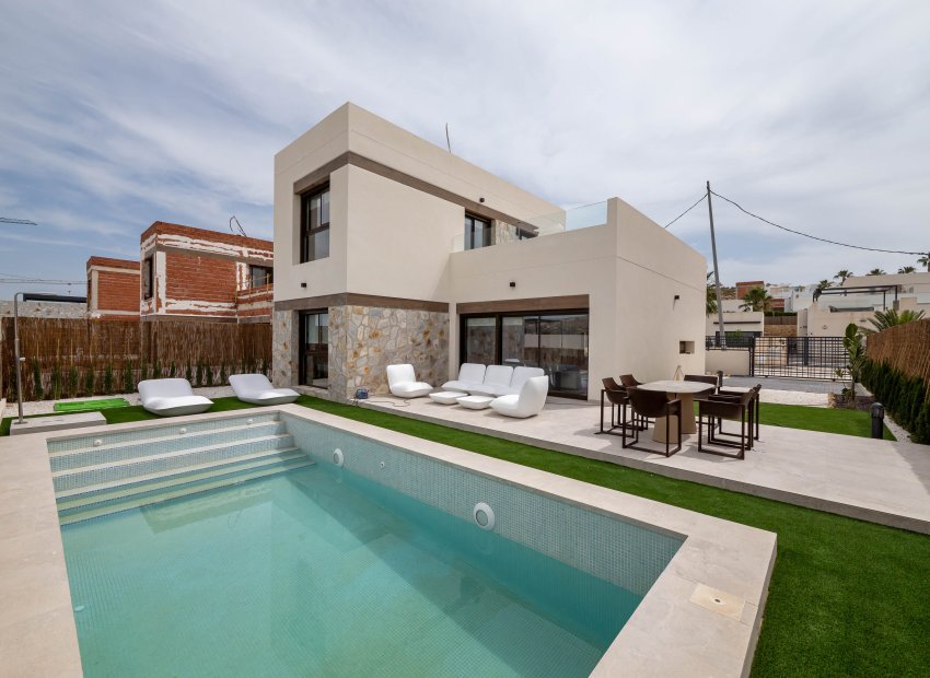 Obra nueva - Villa -
Algorfa - La Finca Golf