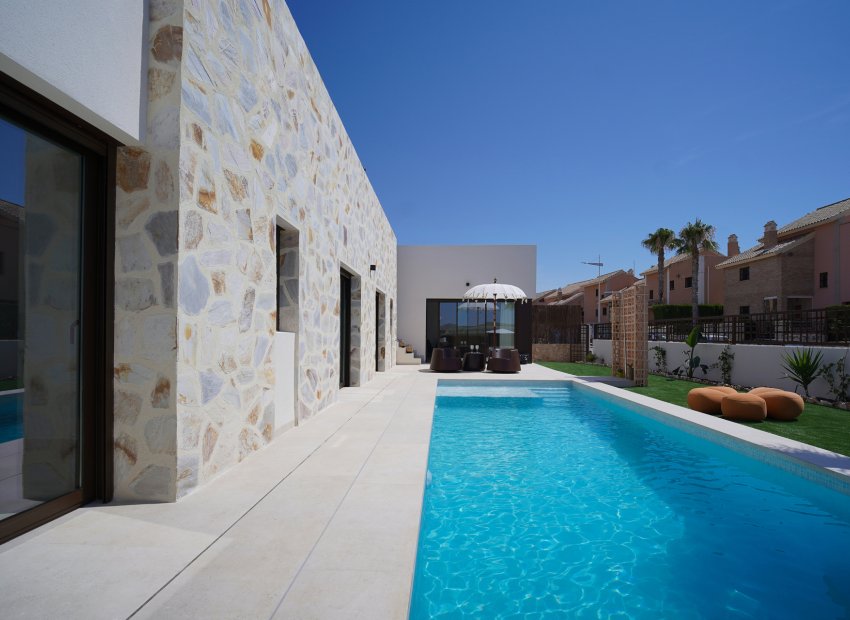 Obra nueva - Villa -
Algorfa - La Finca Golf