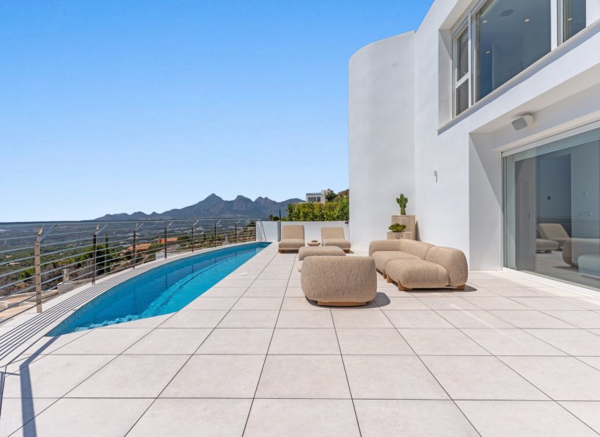 Obra nueva - Villa -
Altea
