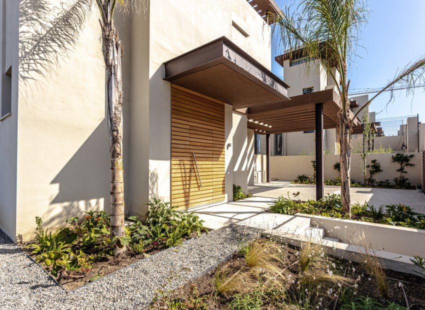 Obra nueva - Villa -
Benahavís