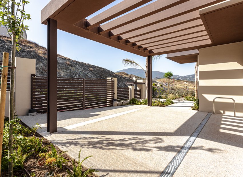 Obra nueva - Villa -
Benahavís