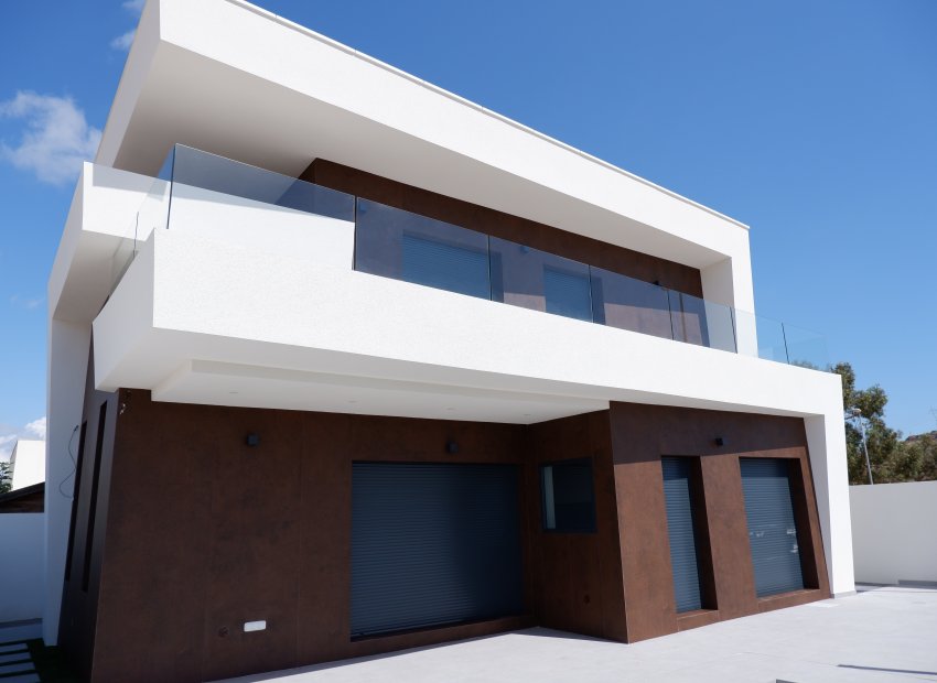 Obra nueva - Villa -
Benijofar