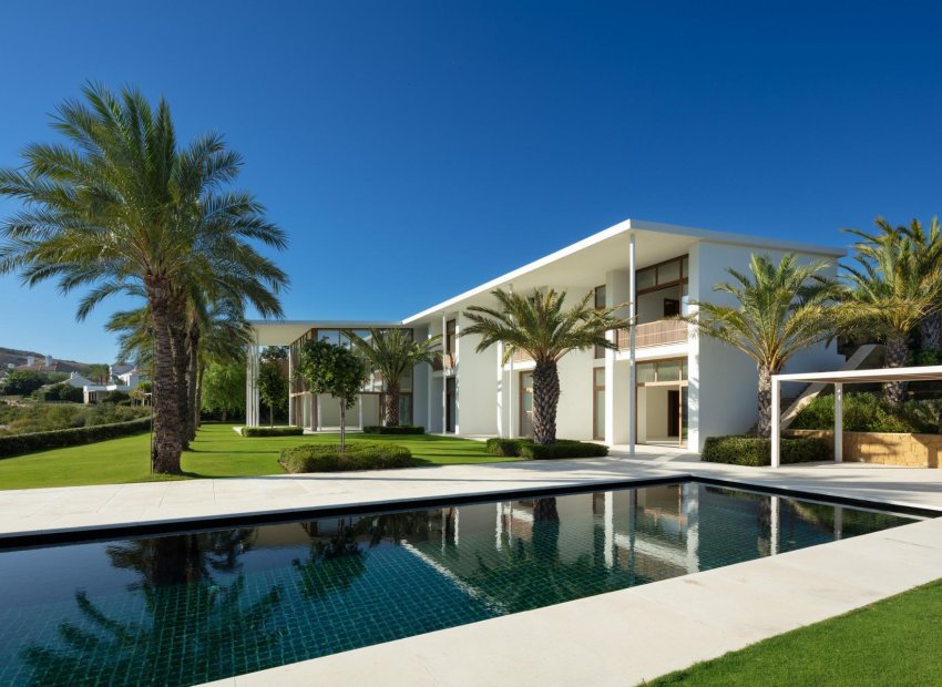 Obra nueva - Villa -
Casares - Pedregales