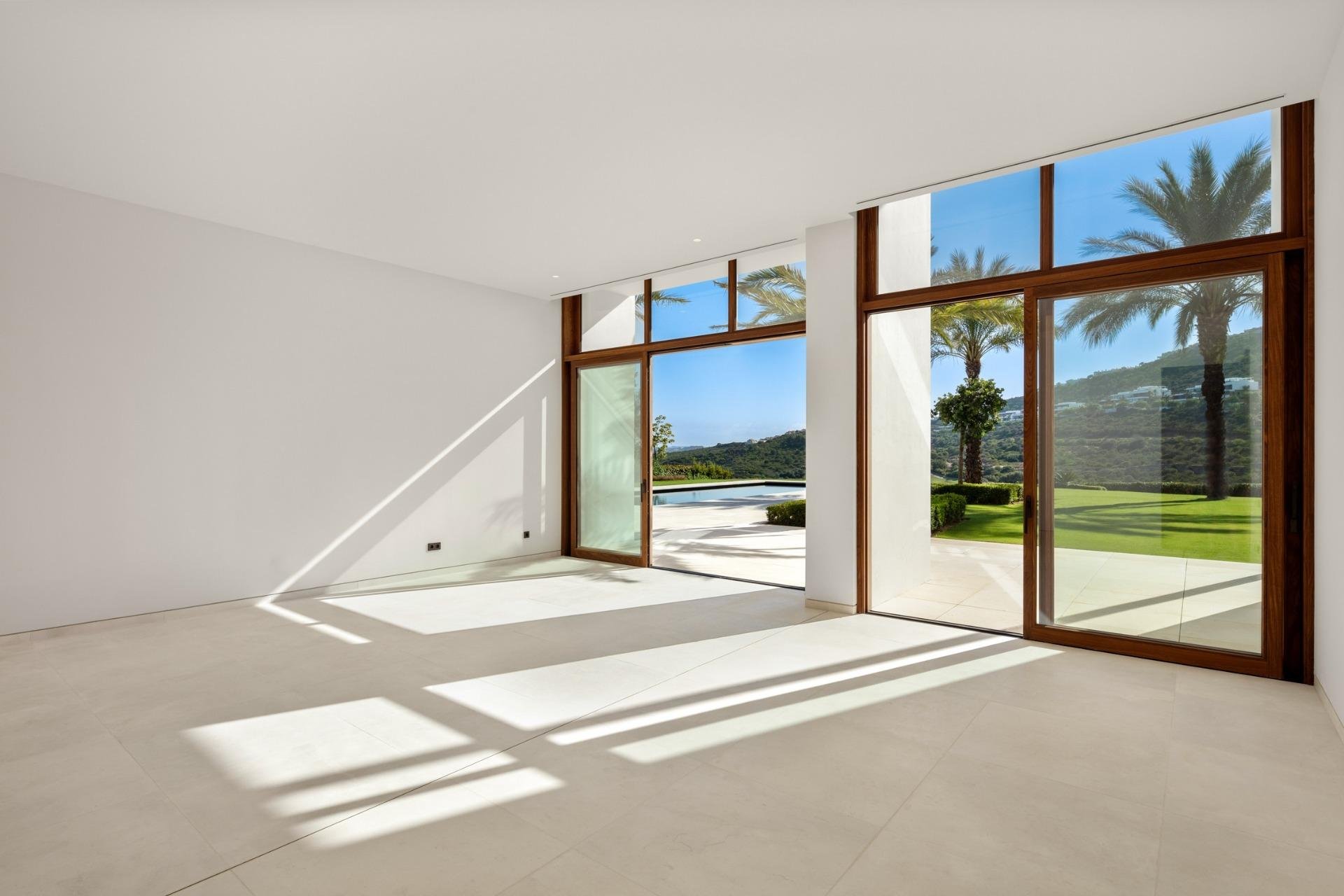 Obra nueva - Villa -
Casares - Pedregales