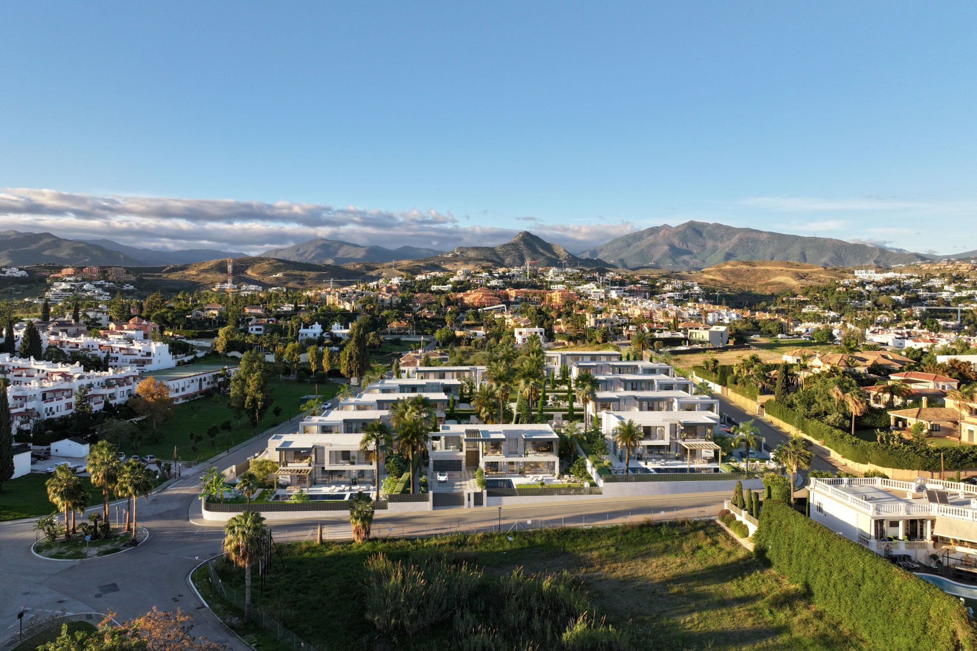 Obra nueva - Villa -
Estepona