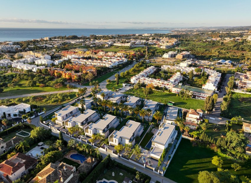 Obra nueva - Villa -
Estepona