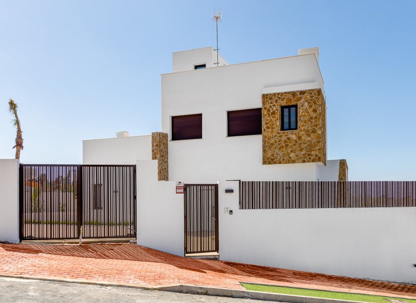 Obra nueva - Villa -
Finestrat