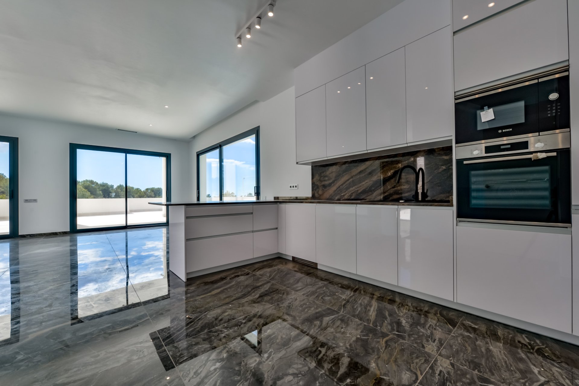Obra nueva - Villa -
Finestrat