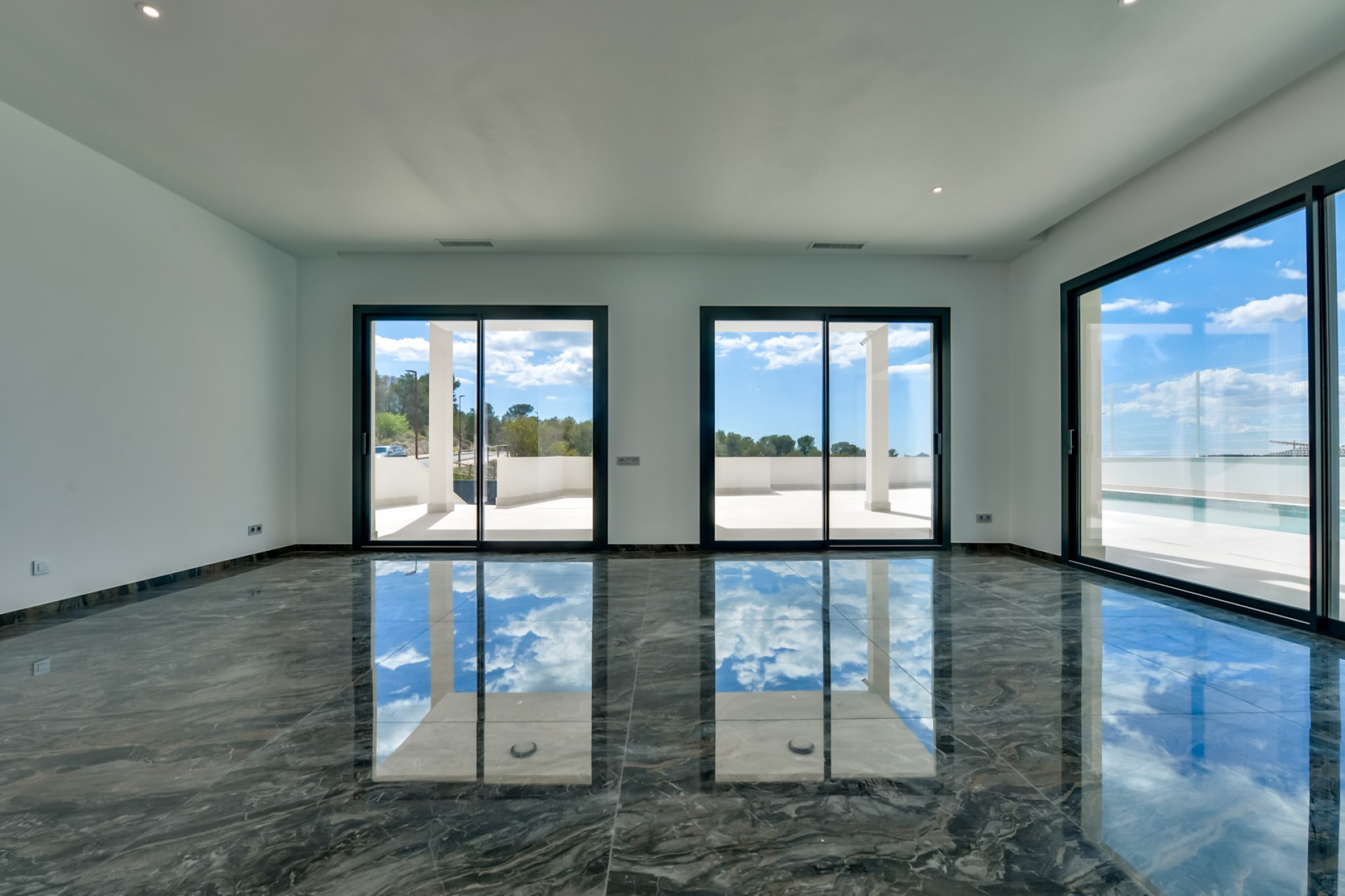 Obra nueva - Villa -
Finestrat