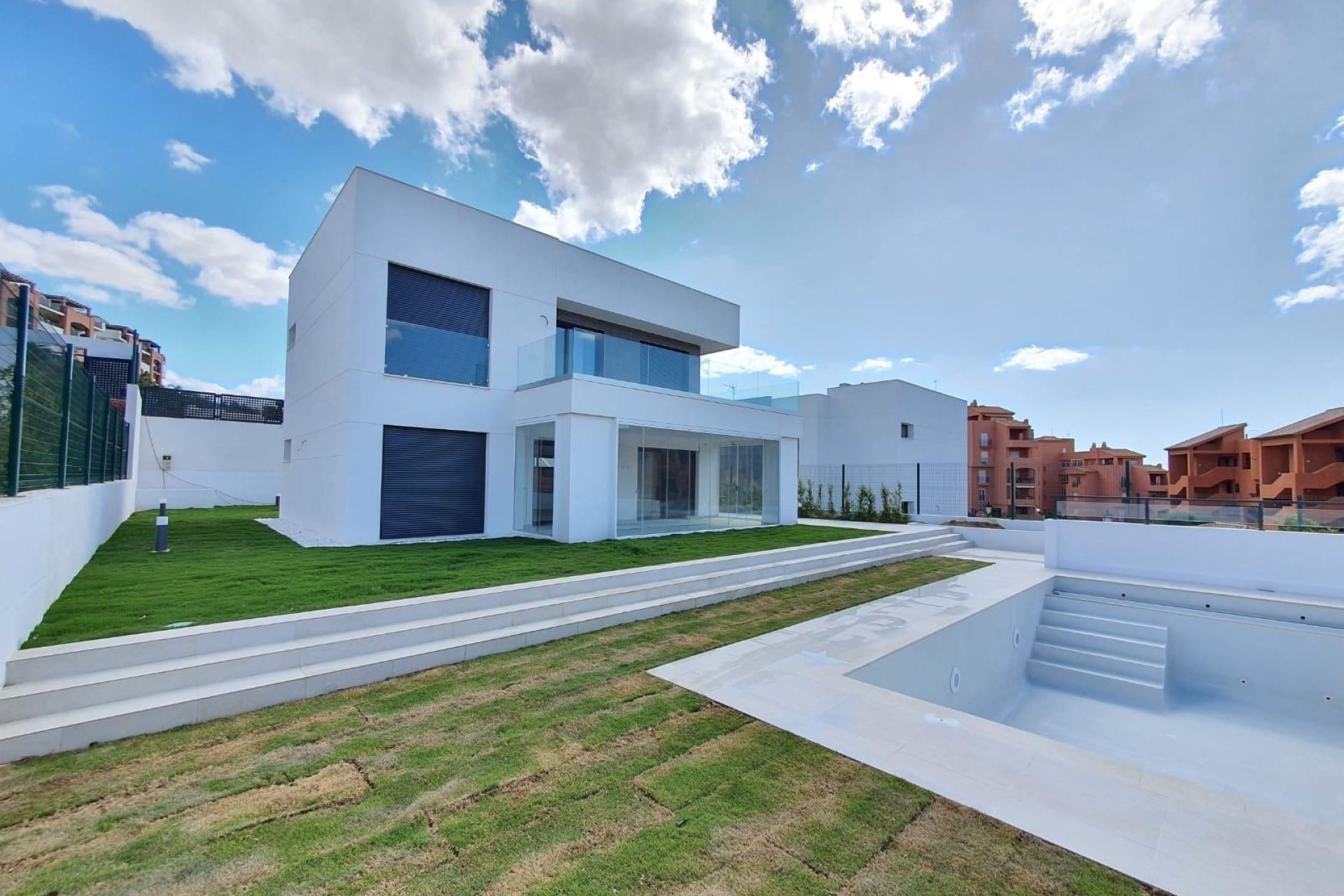 Obra nueva - Villa -
Manilva - La Duquesa