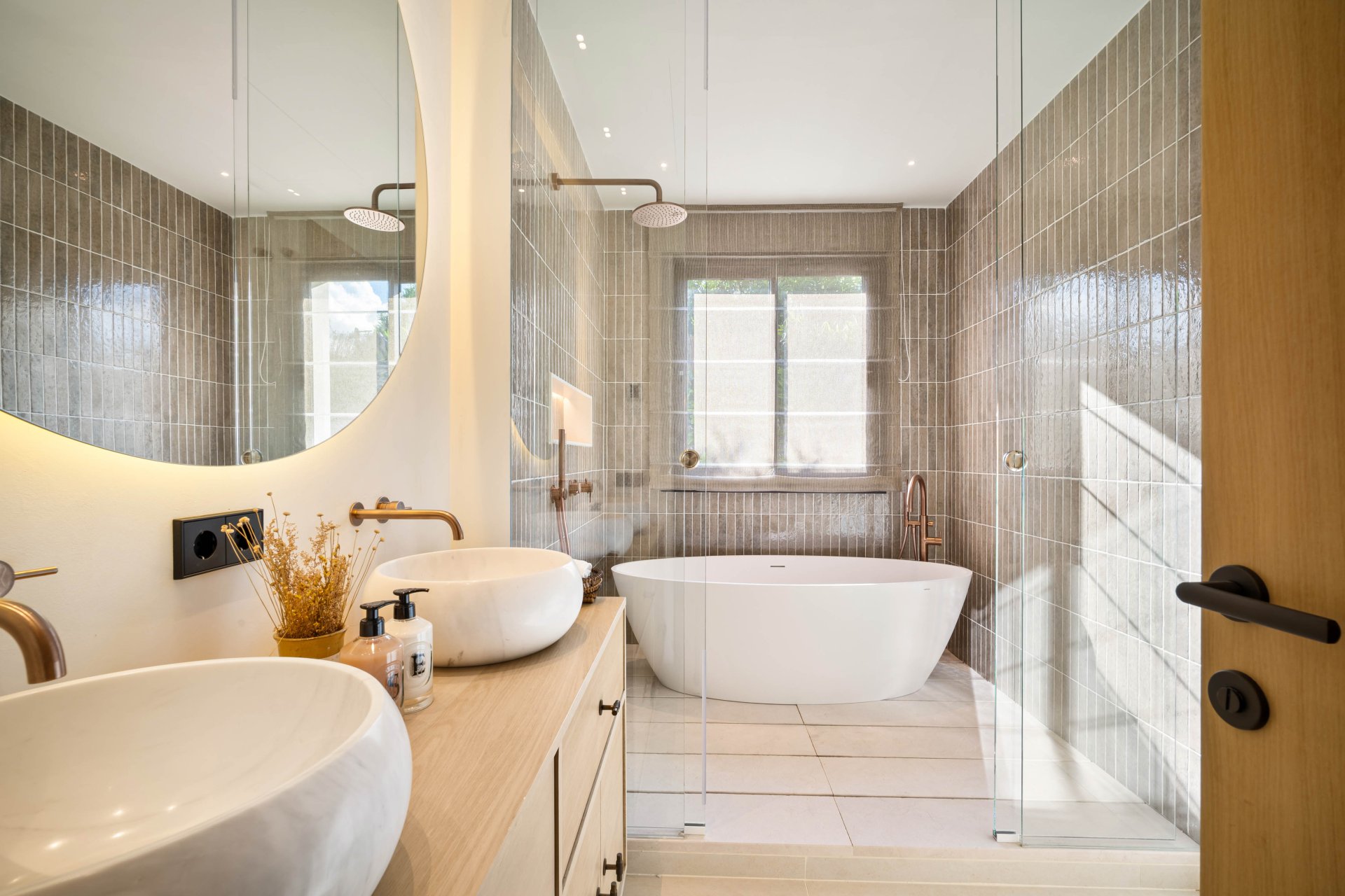 Obra nueva - Villa -
Marbella