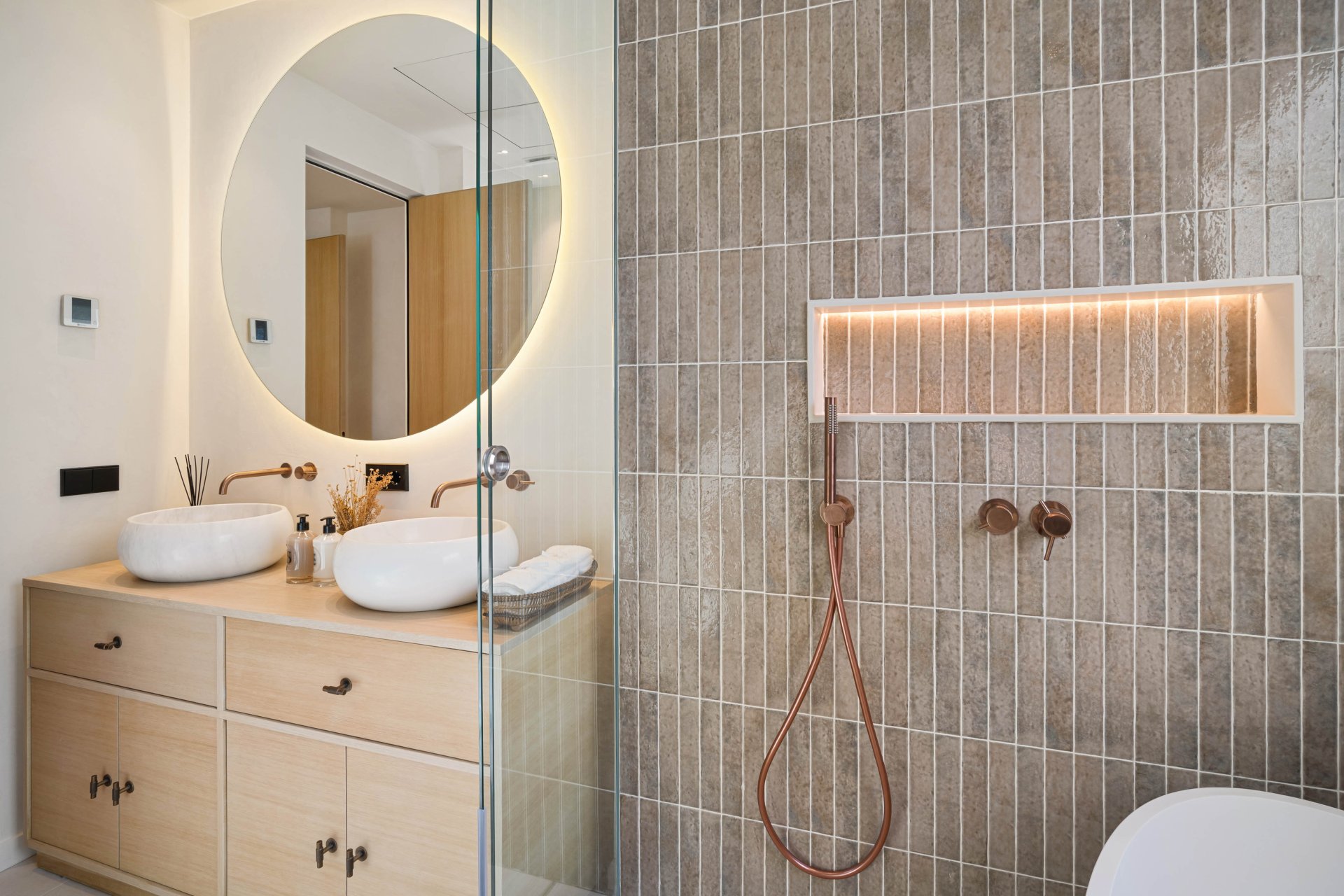 Obra nueva - Villa -
Marbella