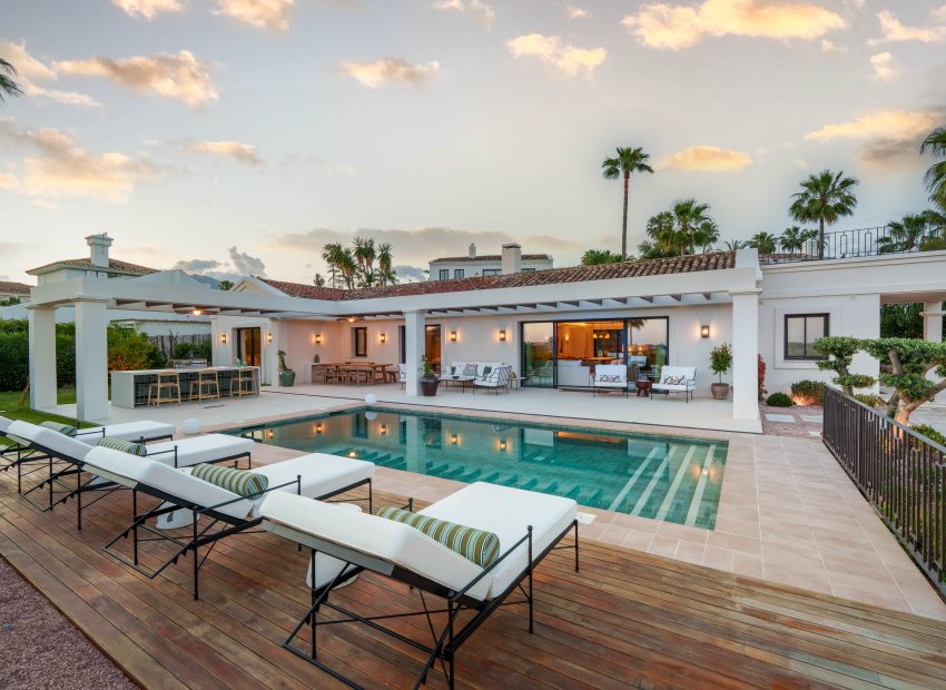 Obra nueva - Villa -
Marbella