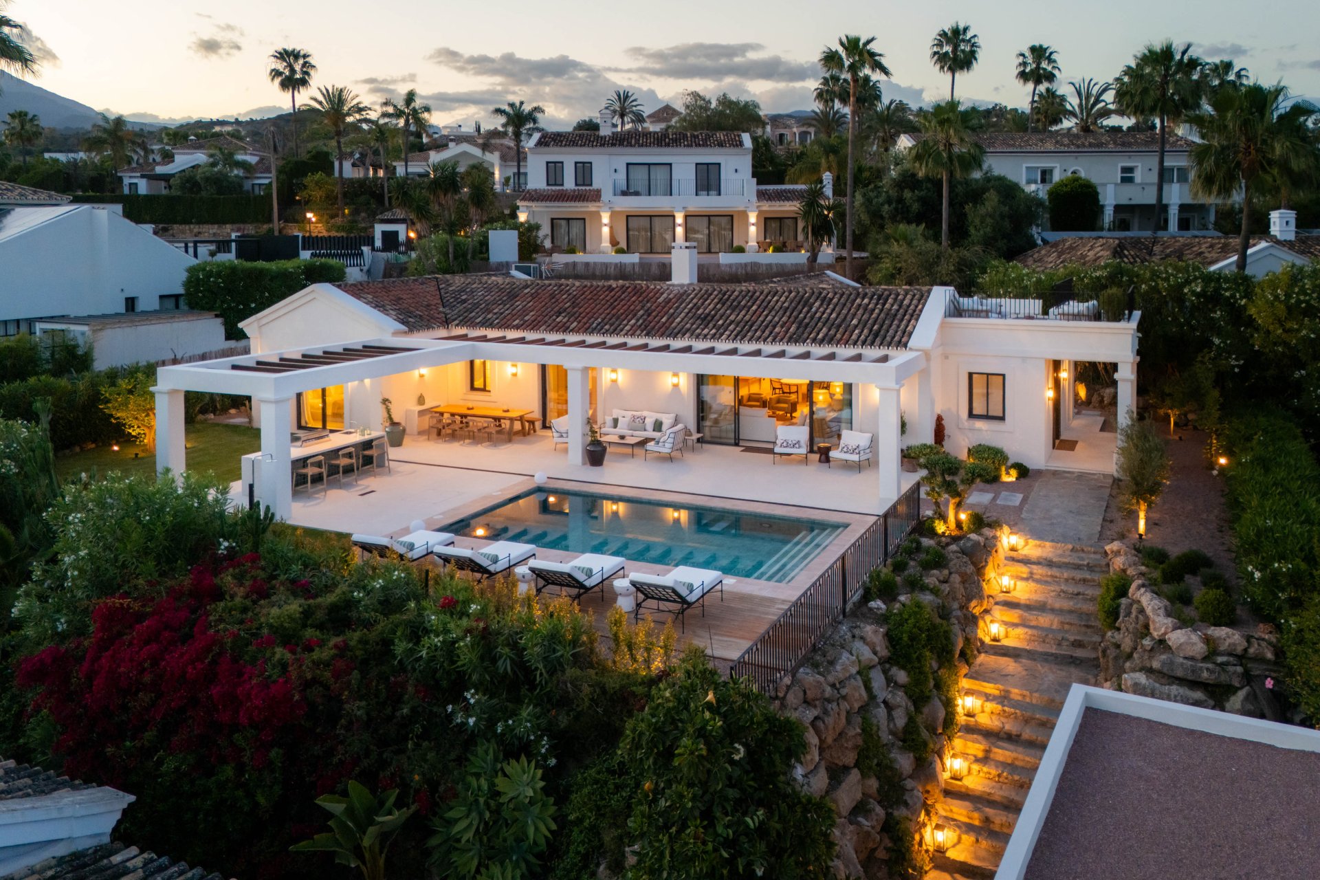 Obra nueva - Villa -
Marbella