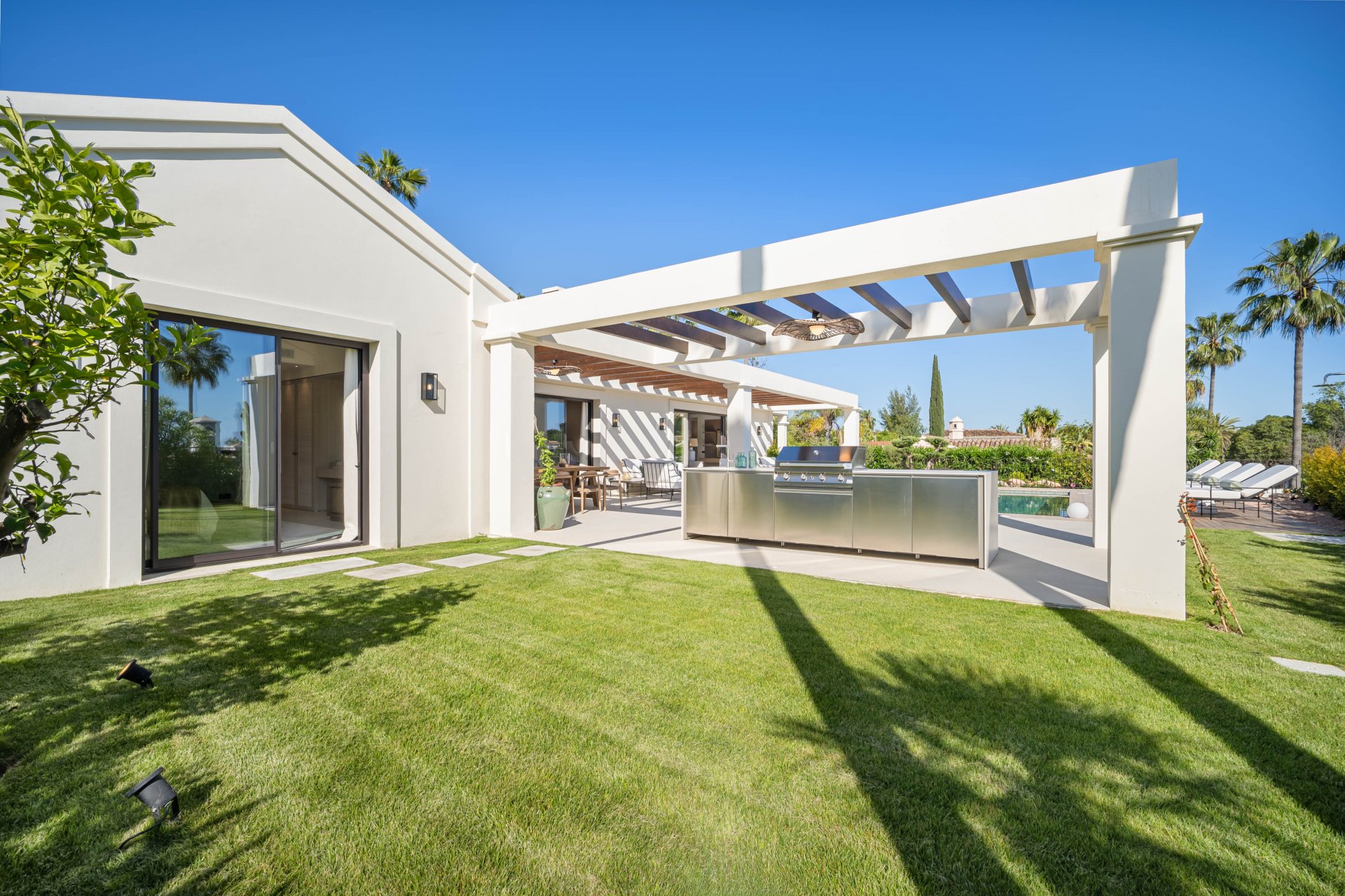 Obra nueva - Villa -
Marbella