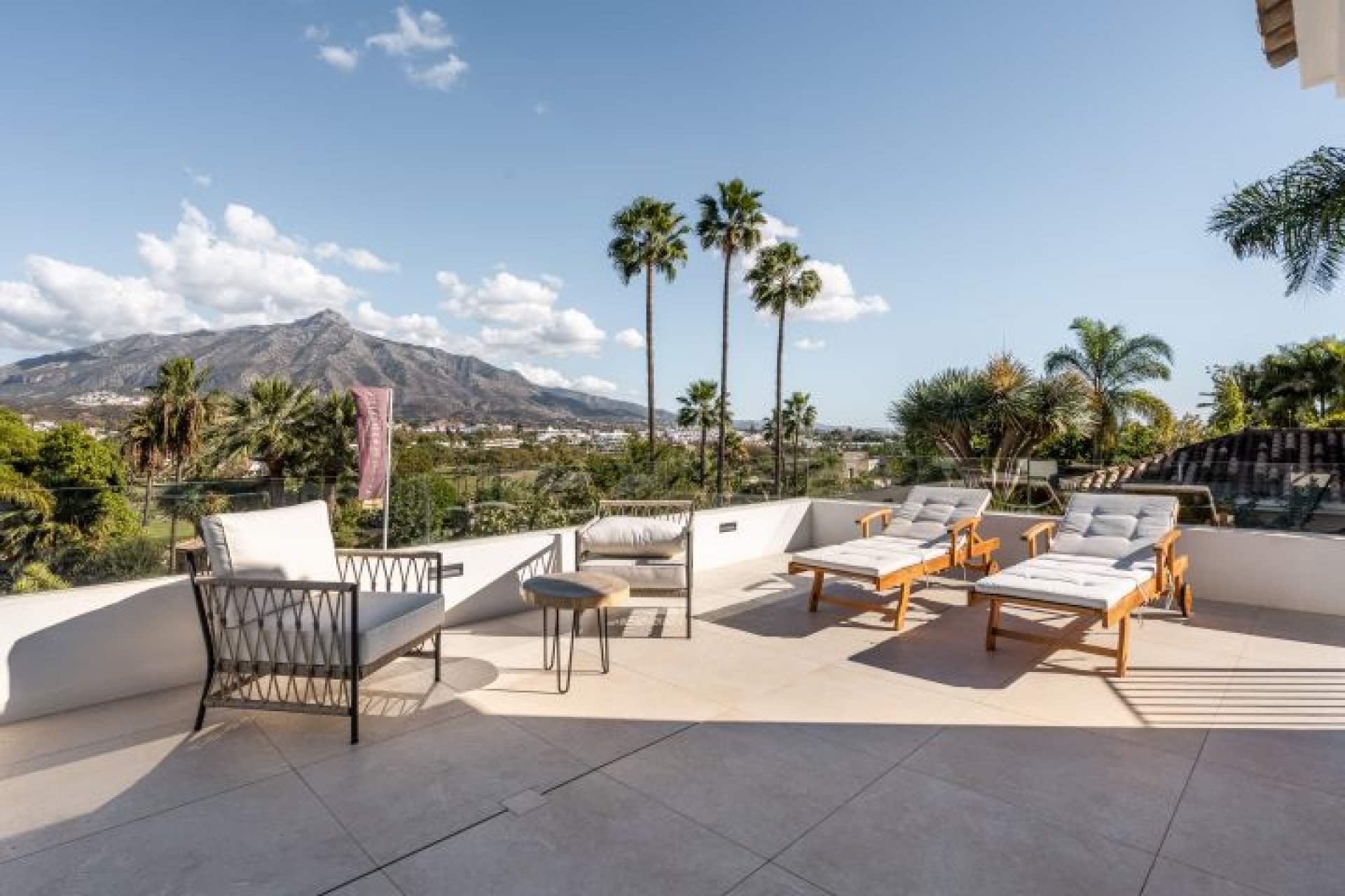 Obra nueva - Villa -
Marbella