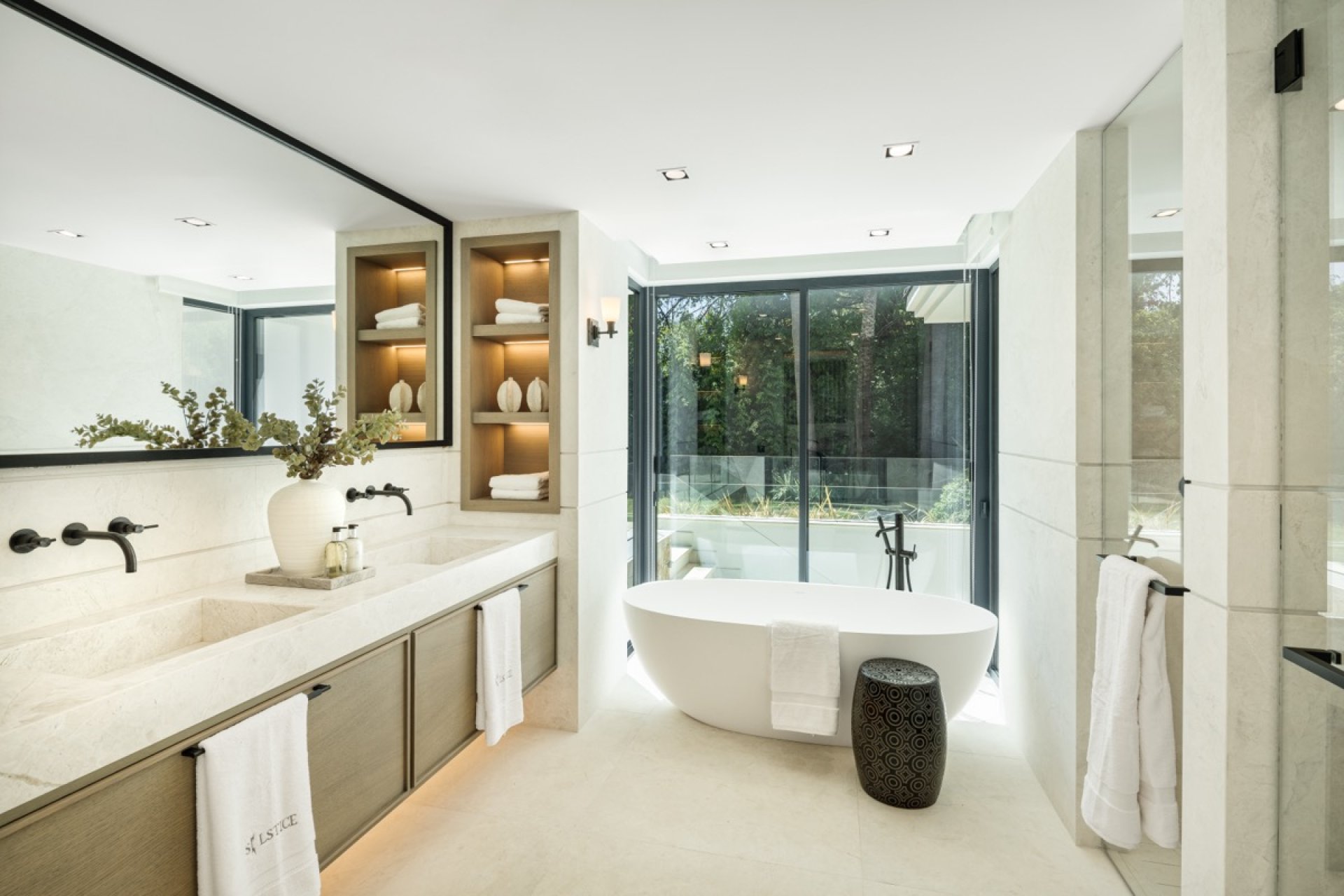 Obra nueva - Villa -
Marbella