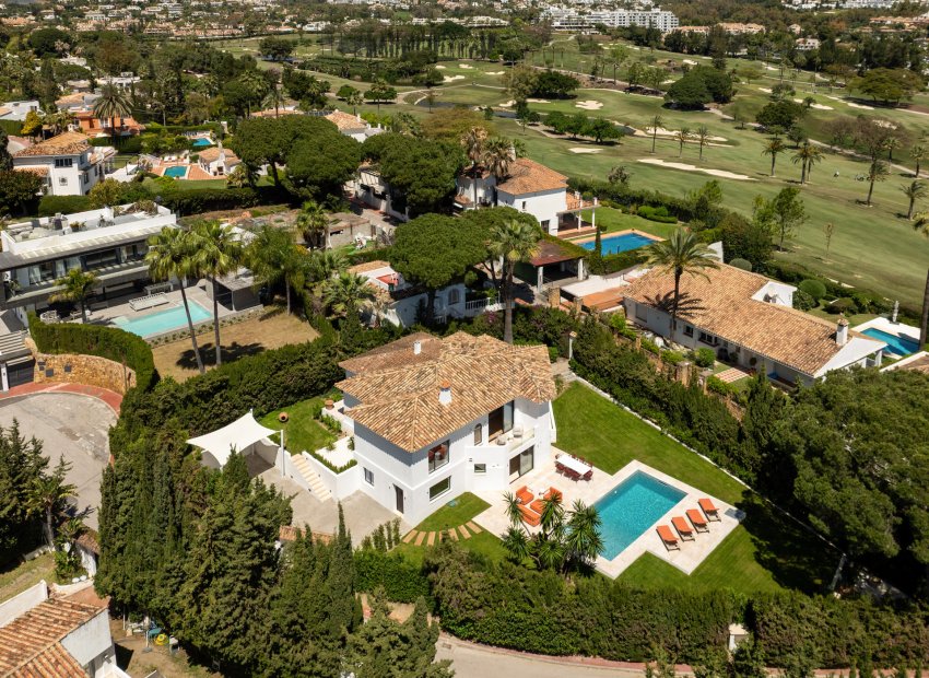 Obra nueva - Villa -
Marbella