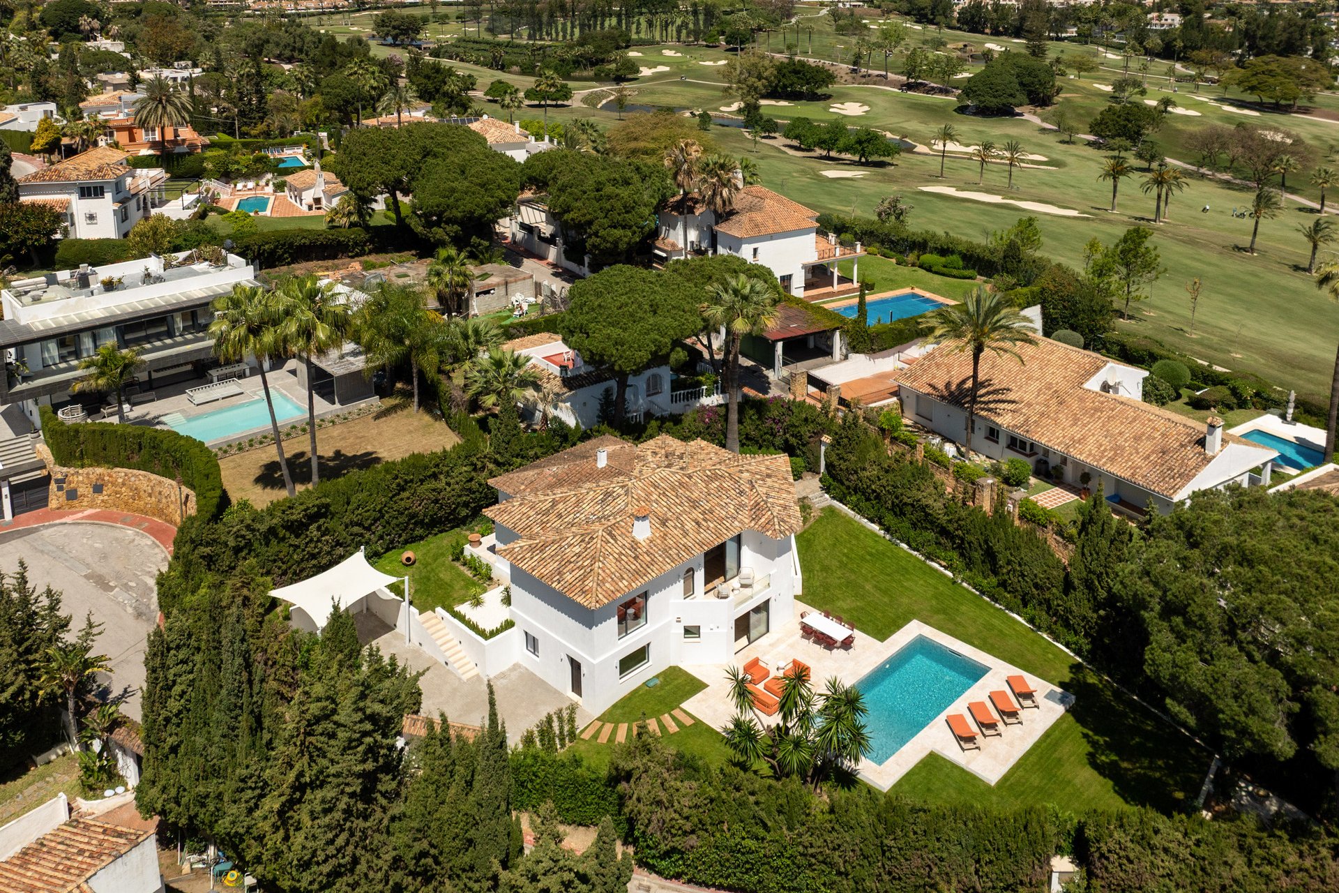 Obra nueva - Villa -
Marbella