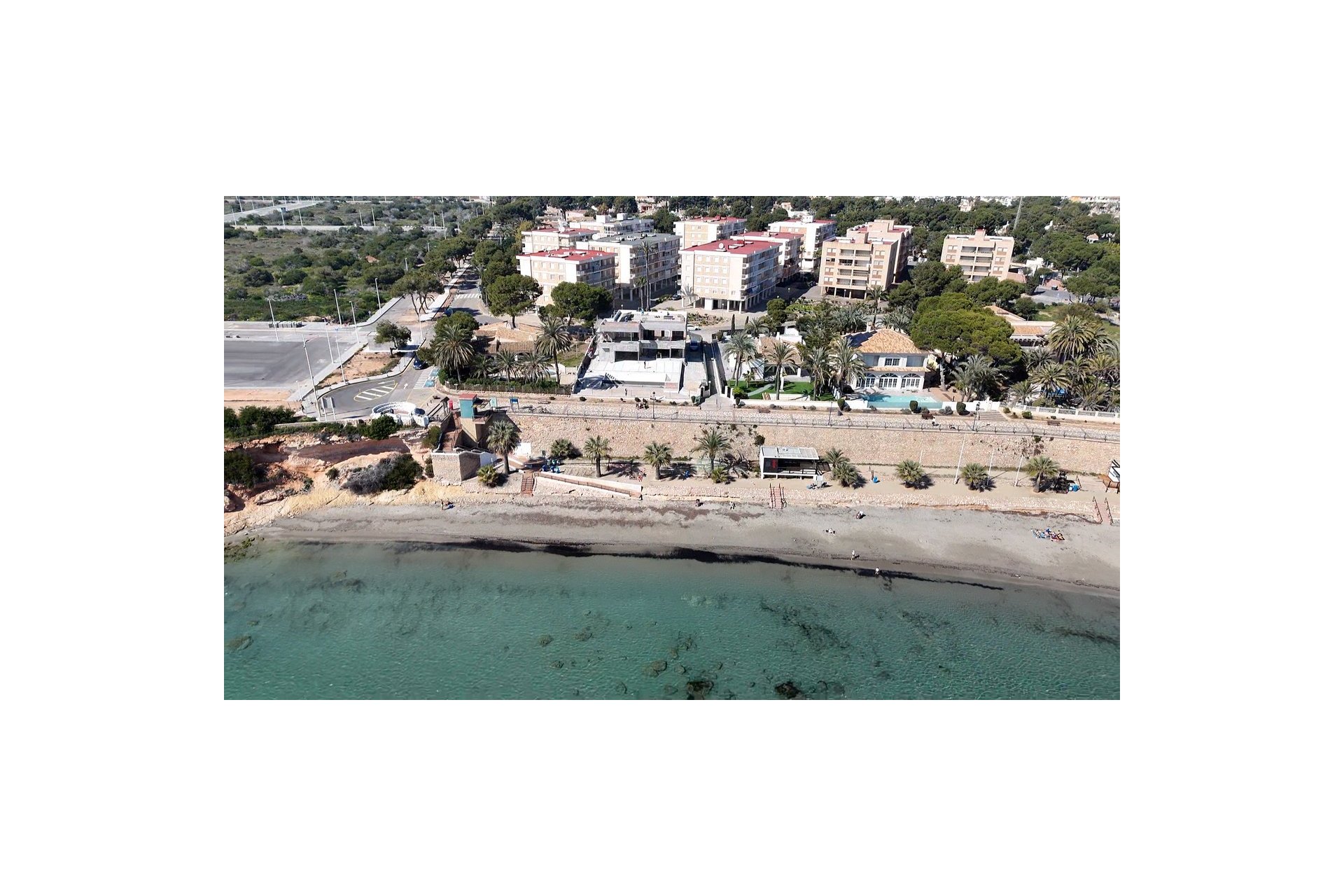 Obra nueva - Villa -
Torrevieja - Punta Prima