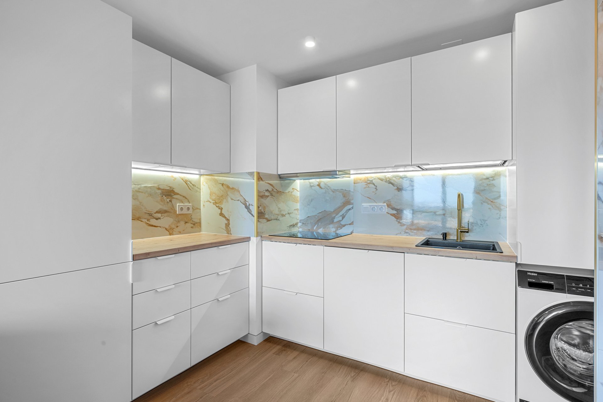 Penthouse in Punta Prima with ocean views