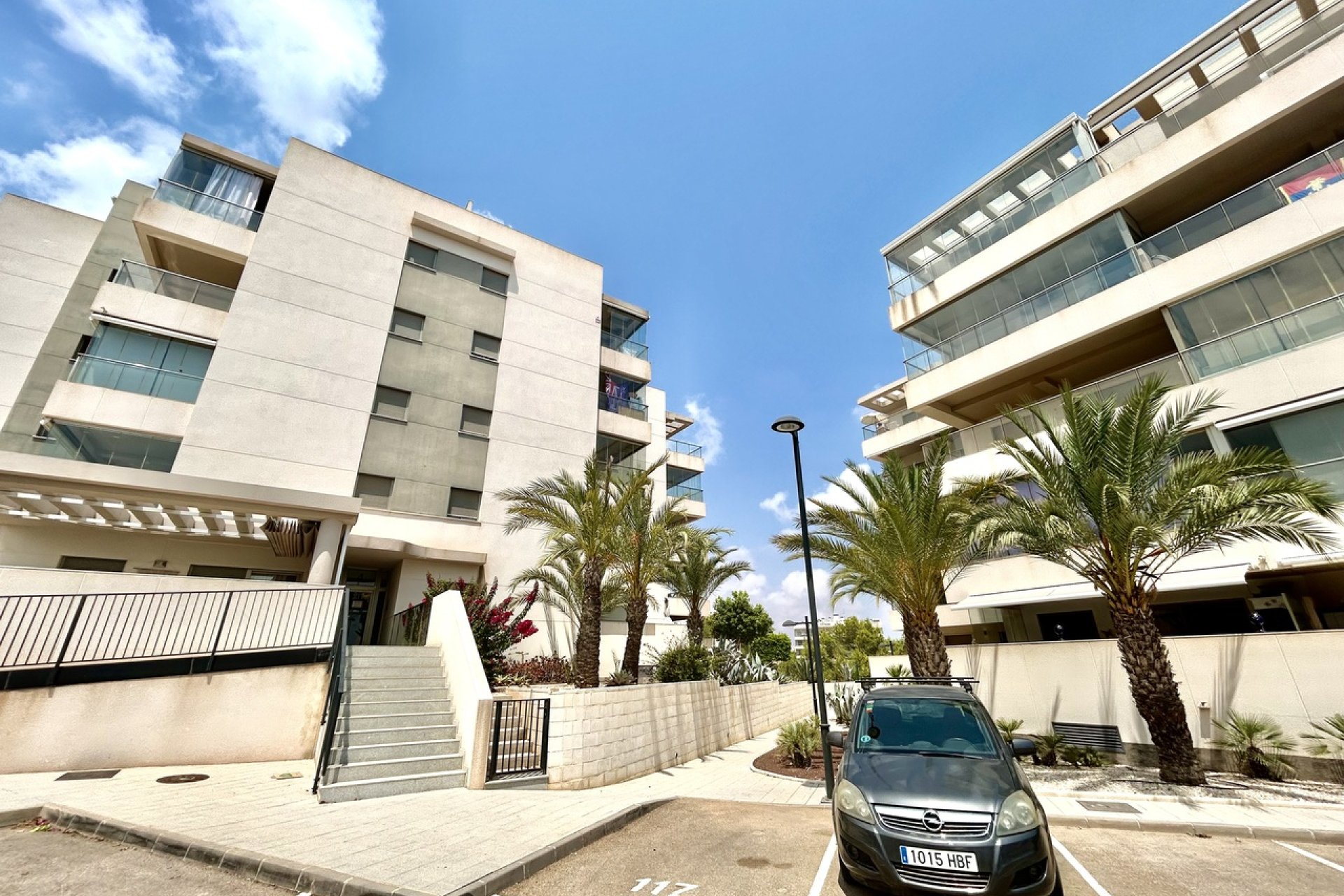 Penthouse with ocean views and a rooftop terrace in Orihuela Costa
