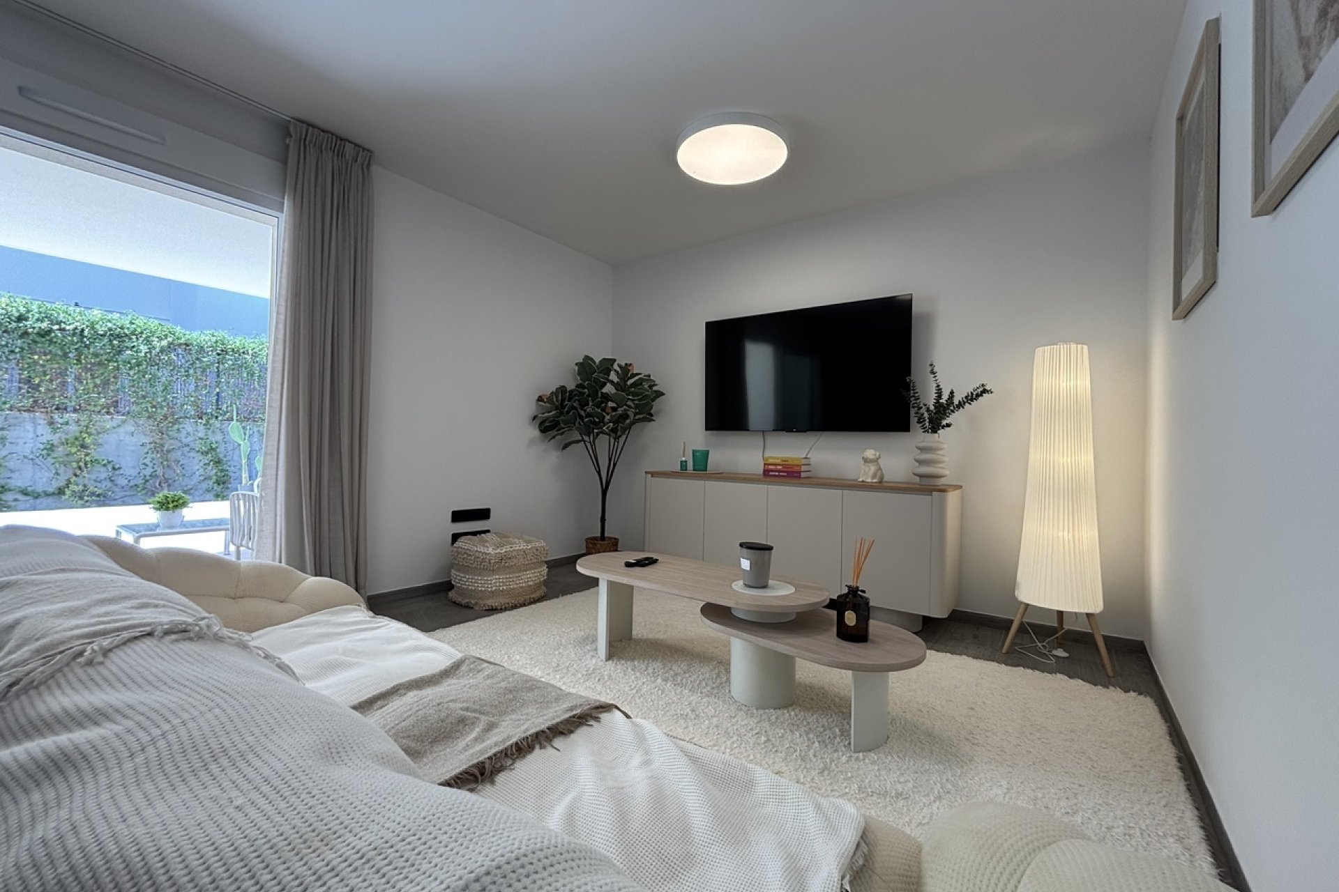 Piso en planta baja en La Finca Golf con jardín privado