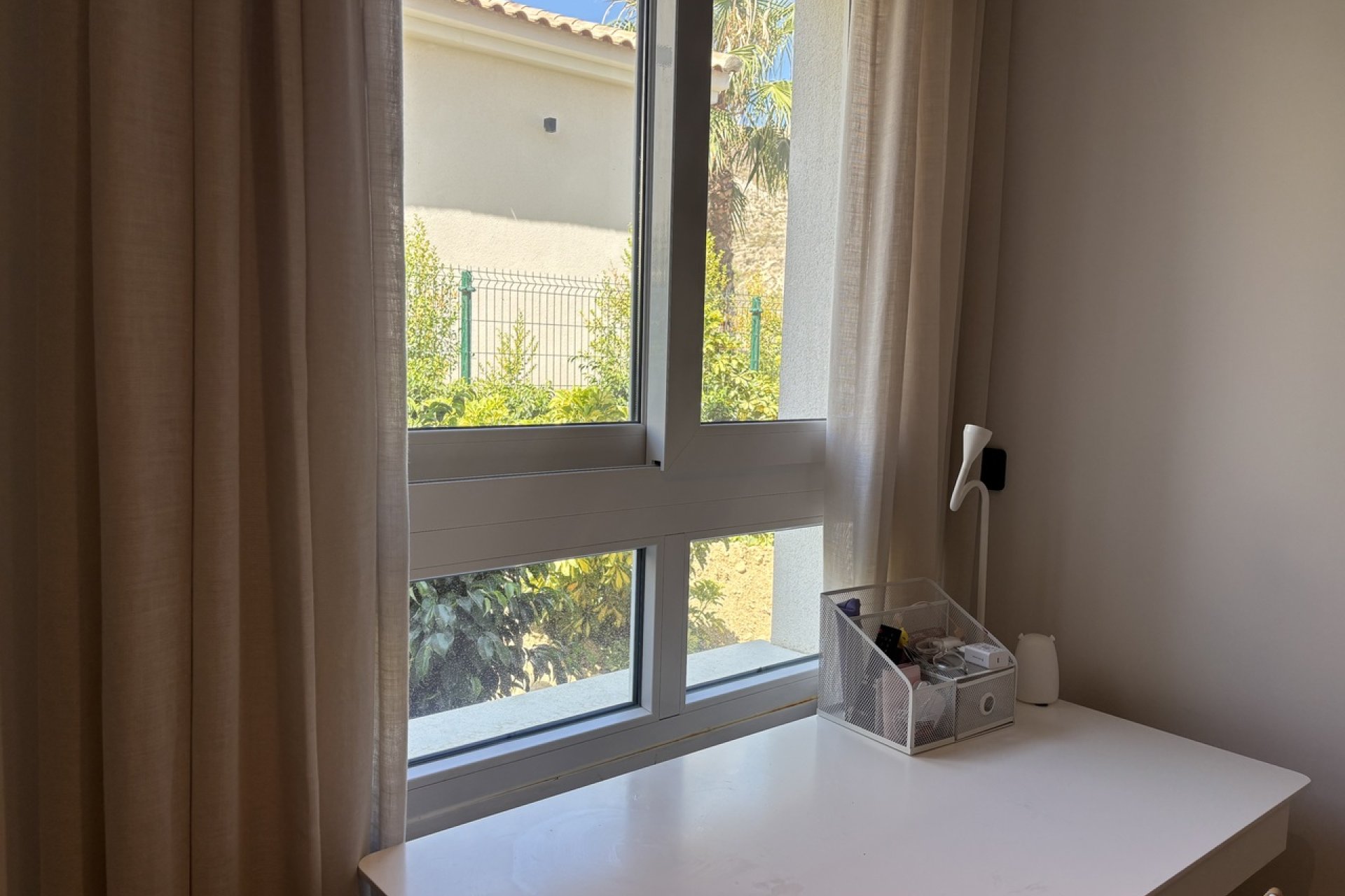 Piso en planta baja en La Finca Golf con jardín privado