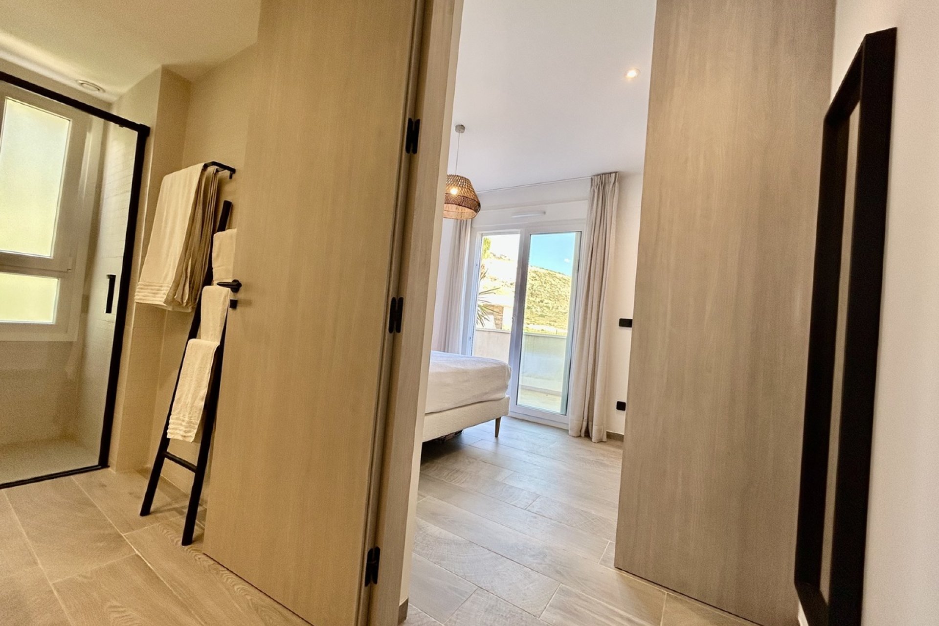 Piso en planta baja en La Finca Golf con jardín privado