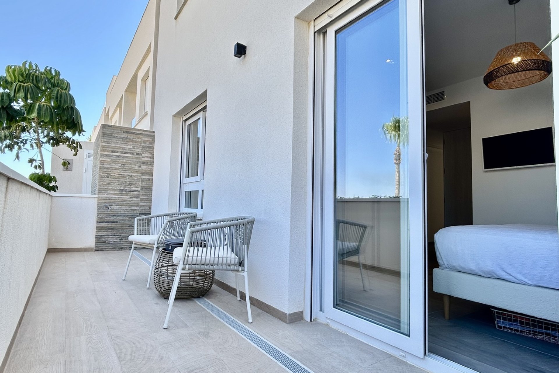 Piso en planta baja en La Finca Golf con jardín privado