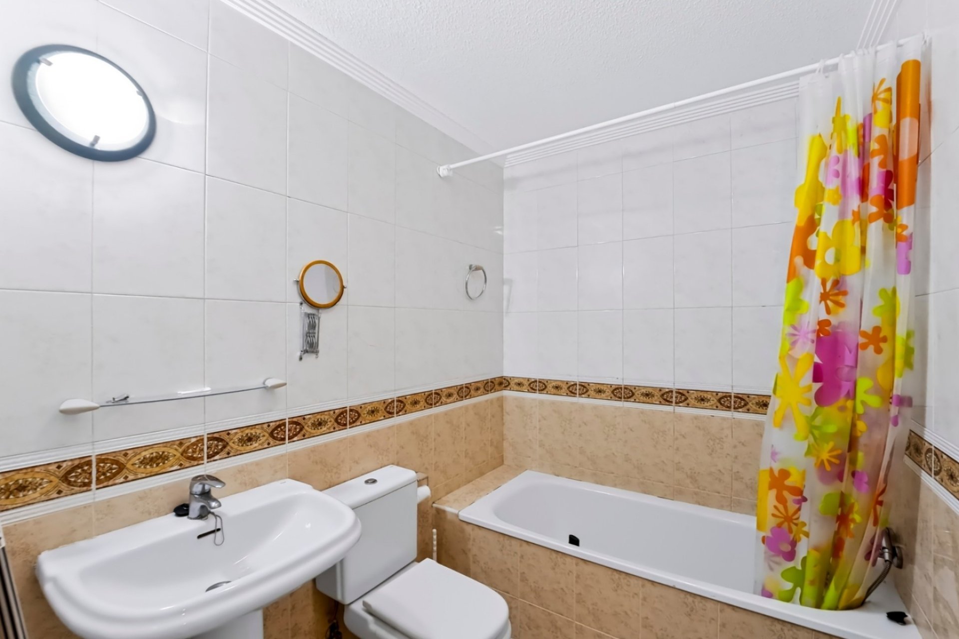 Piso en venta en Guardamar del Segura con piscina