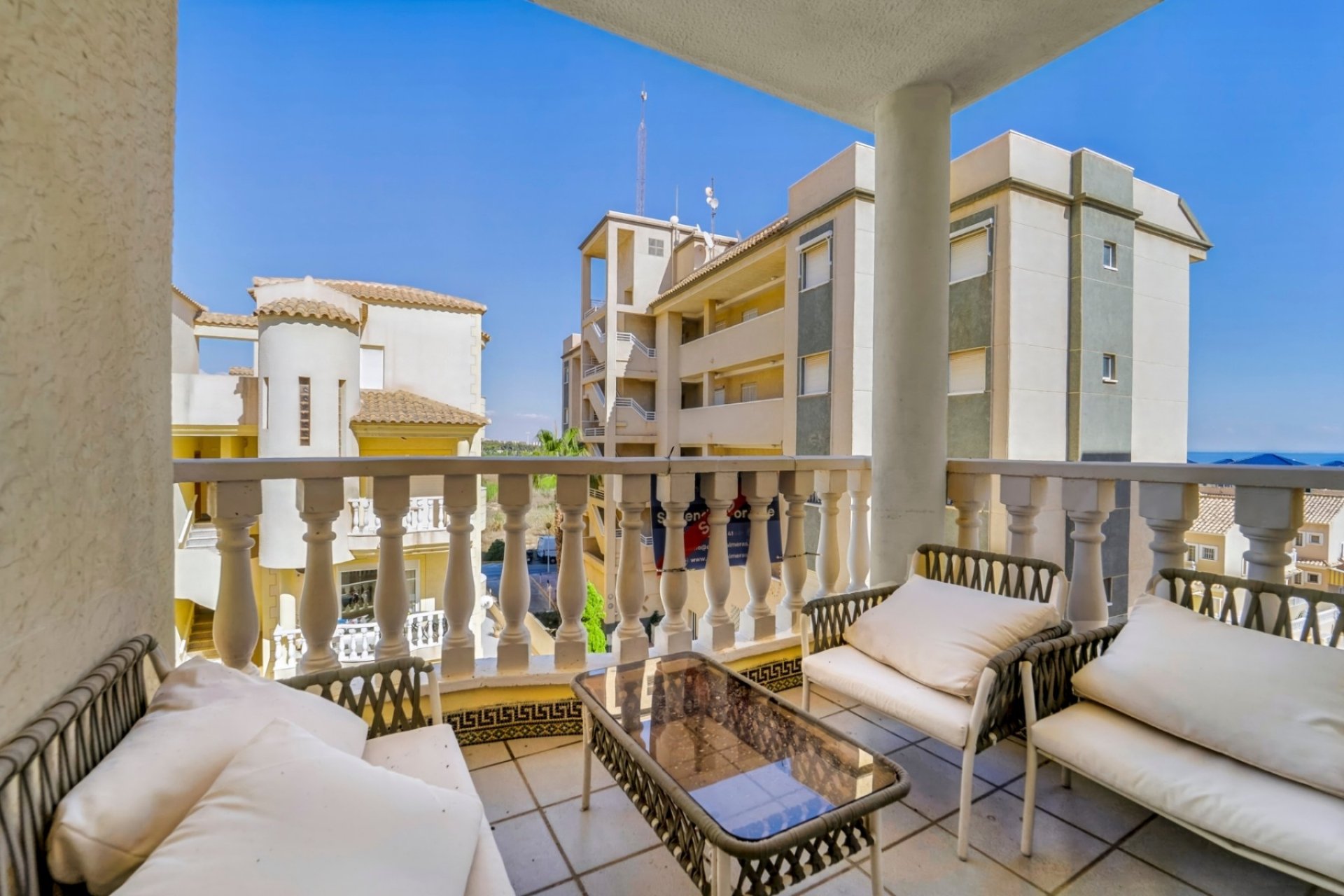 Piso en venta en Guardamar del Segura con piscina