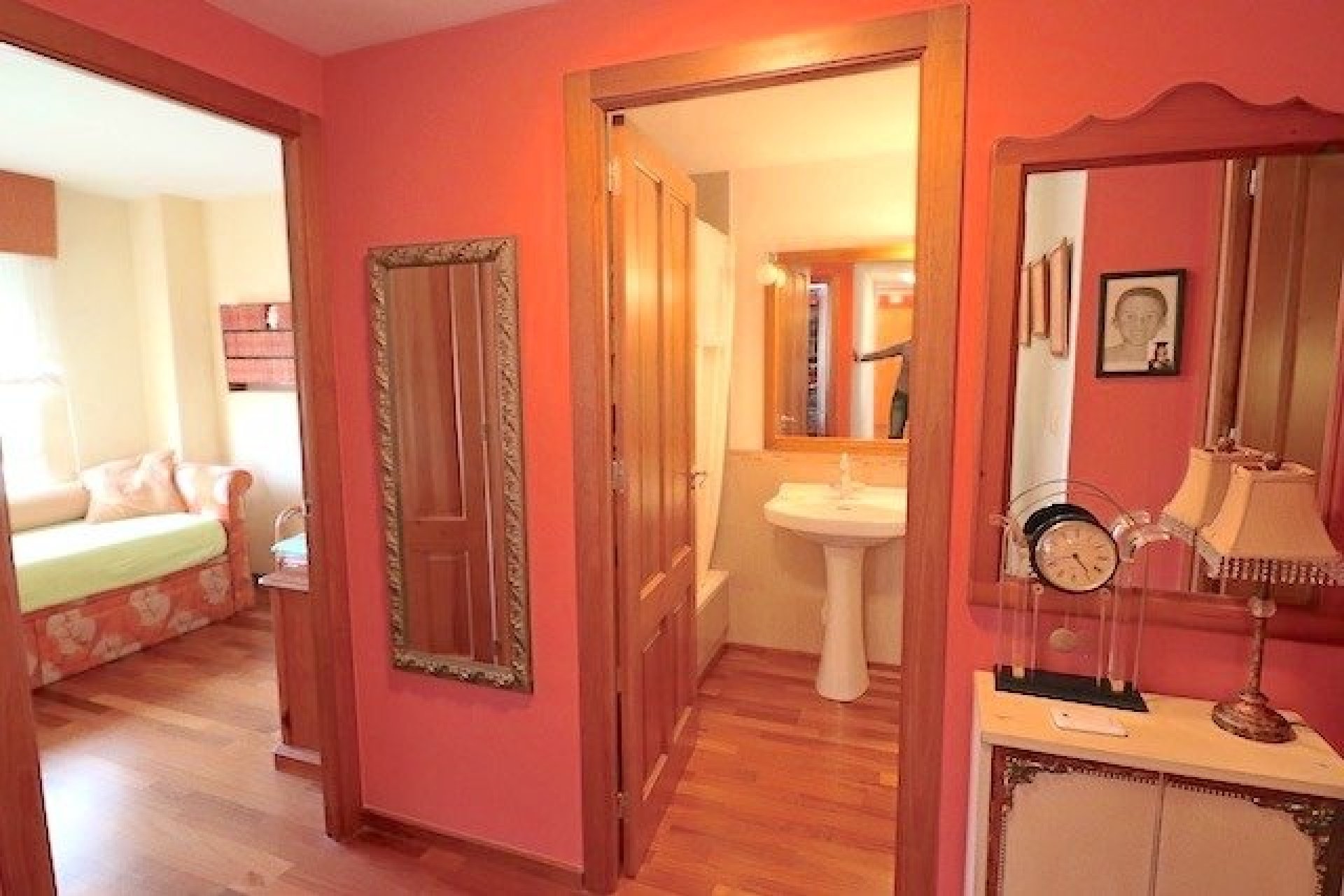 Piso reformado con vistas al mar, 3 dormitorios, piscina en Benidorm