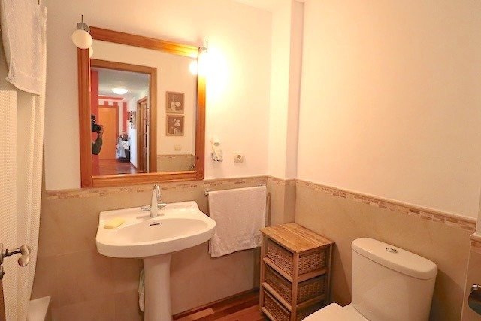 Piso reformado con vistas al mar, 3 dormitorios, piscina en Benidorm