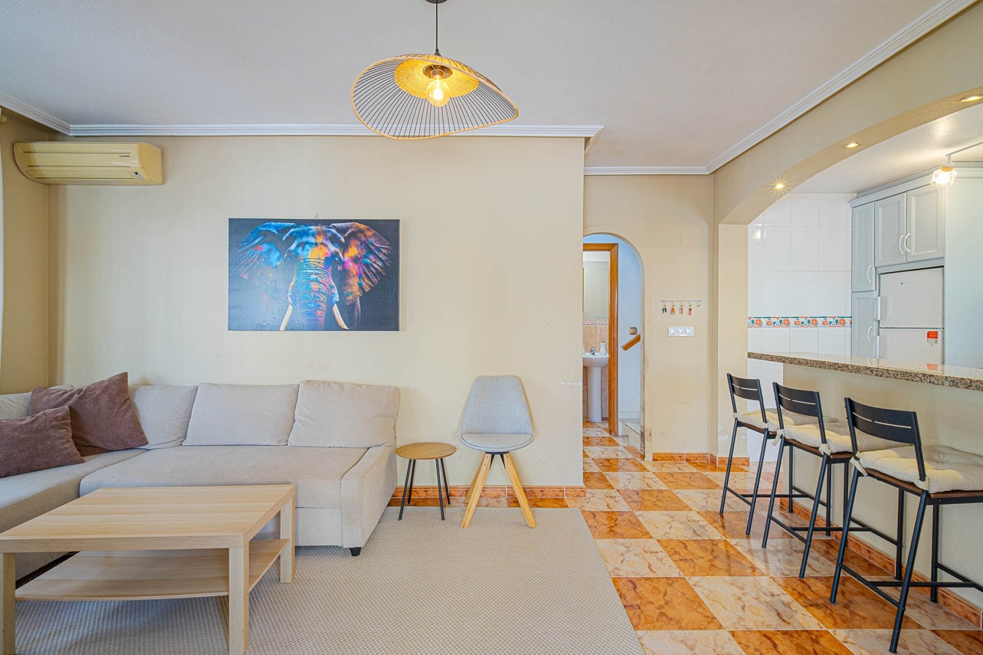 Quatro villa with solarium and pool in Lomas Cabo Roig