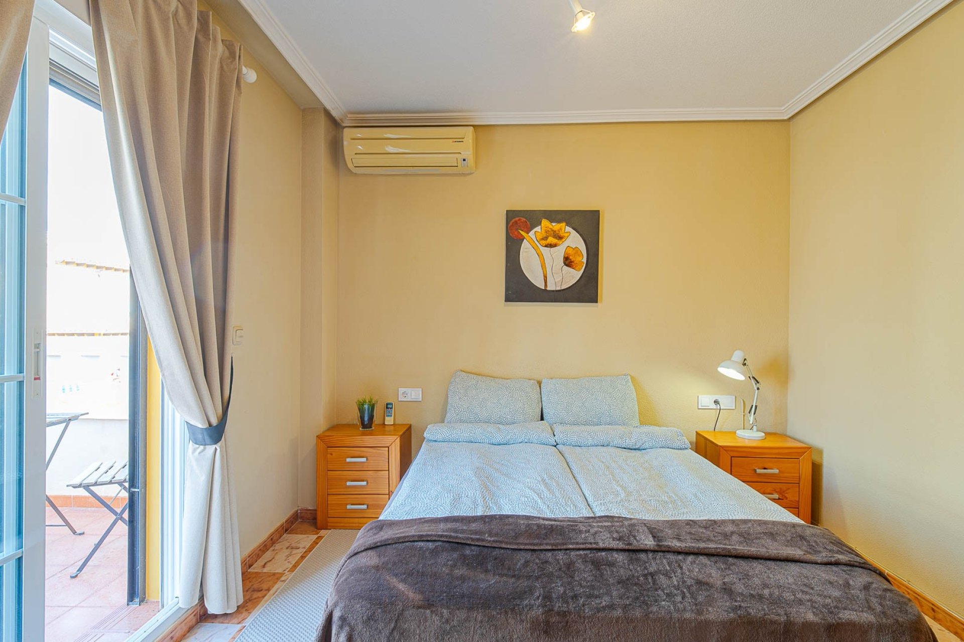 Quatro villa with solarium and pool in Lomas Cabo Roig