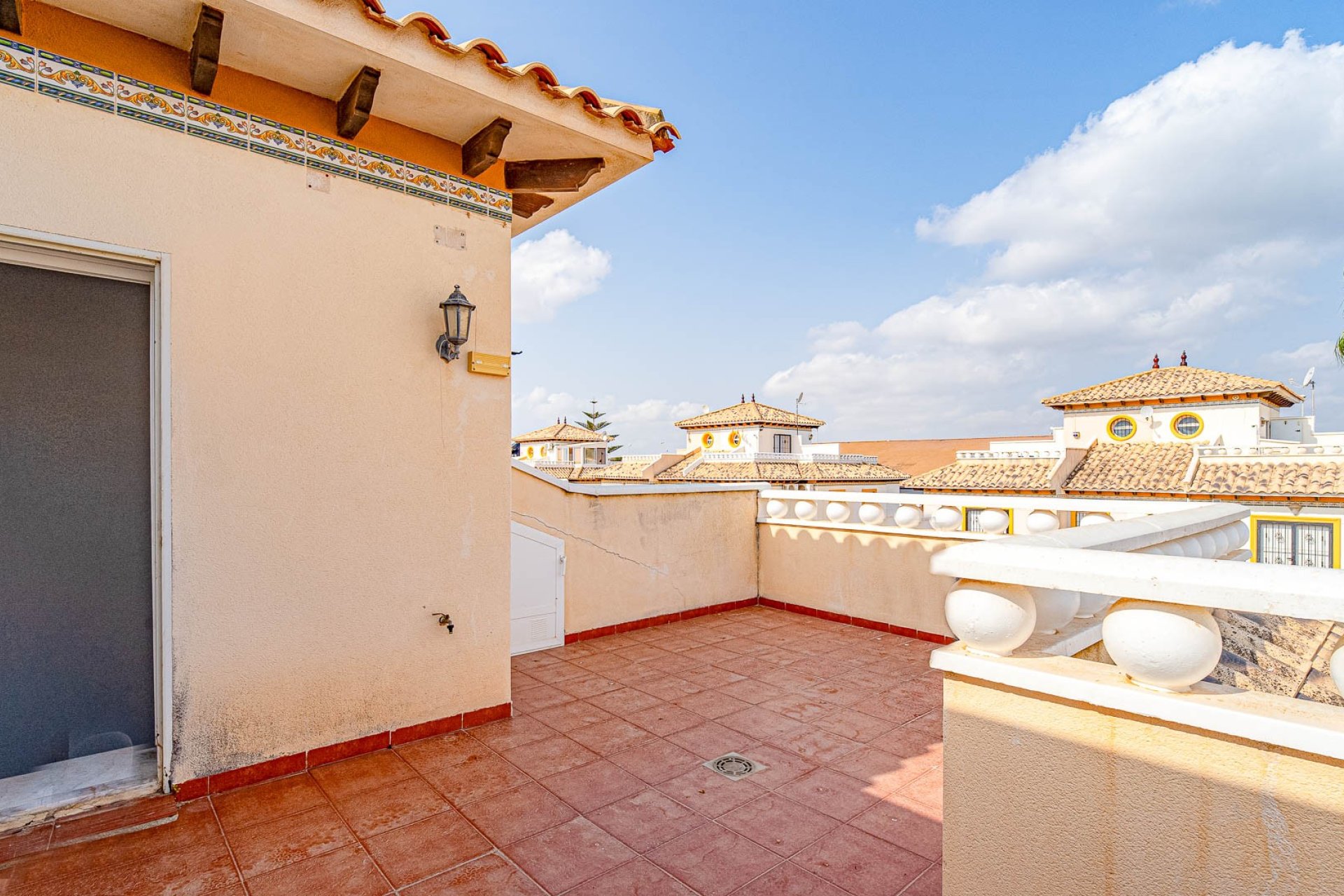 Quatro villa with solarium and pool in Lomas Cabo Roig