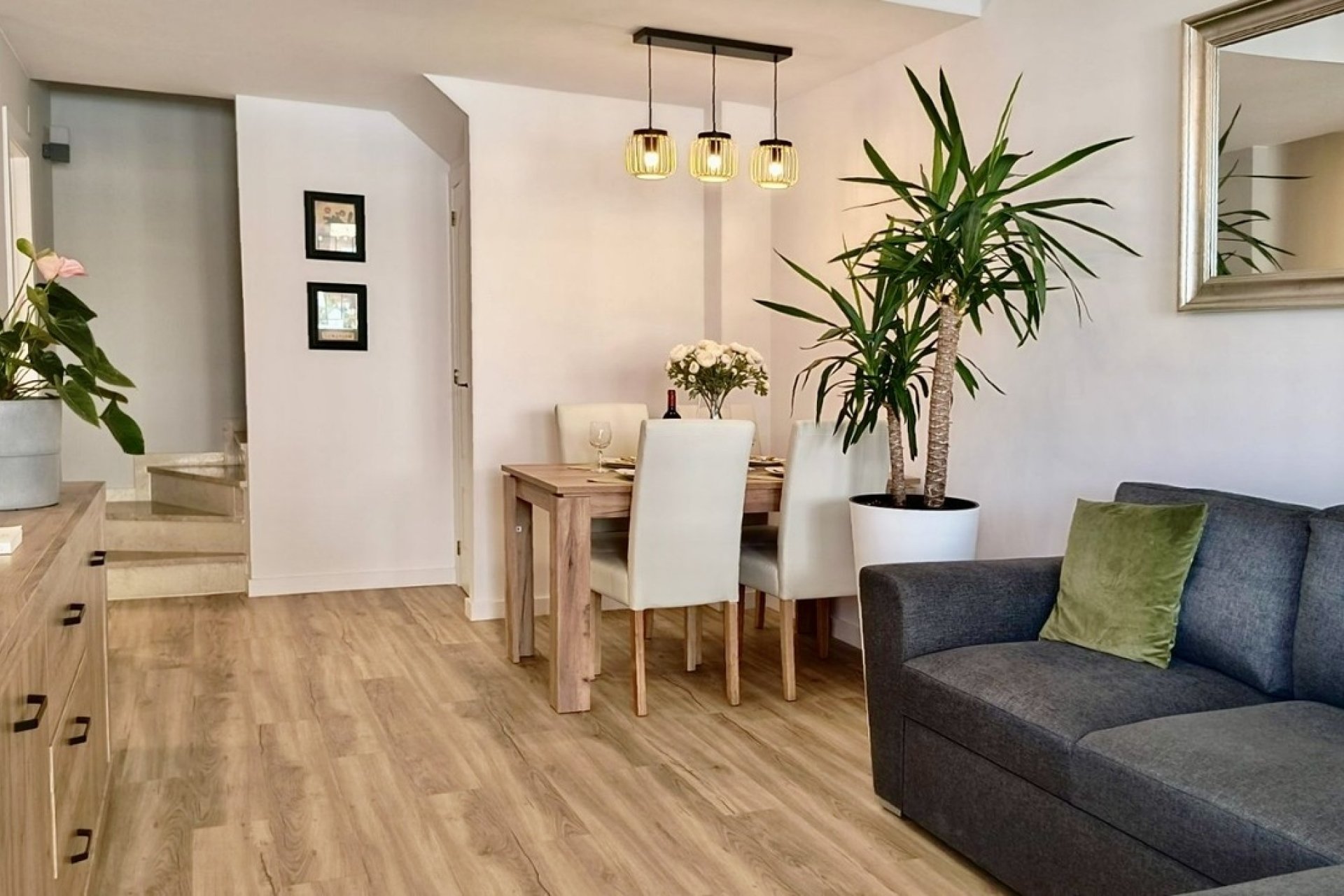 Renovated 3-bedroom townhouse in Playa Flamenca with a pool